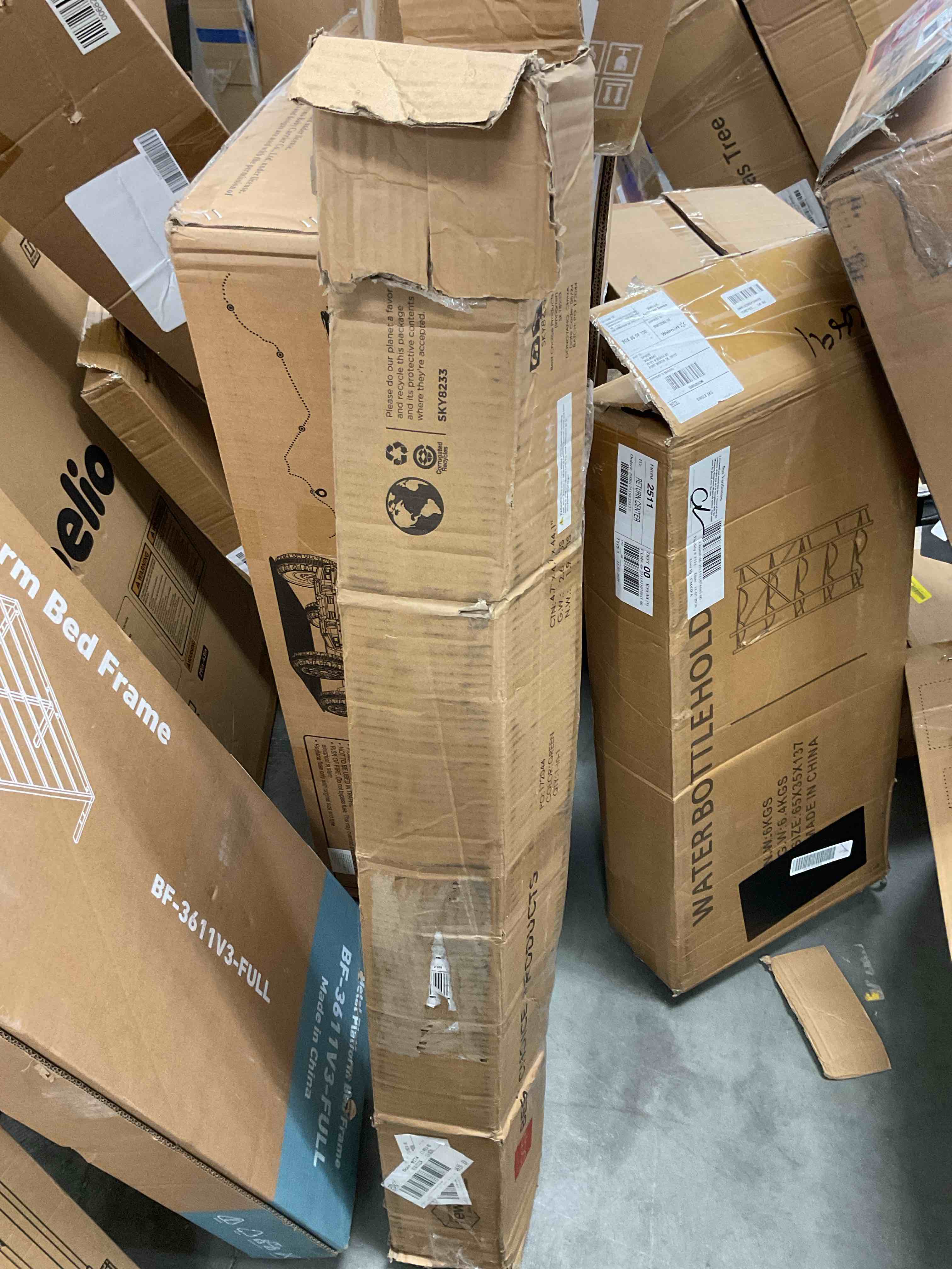 https://s3.amazonaws.com/lotting-images-prod/bidfta/RED6822913_1733426556855.jpeg