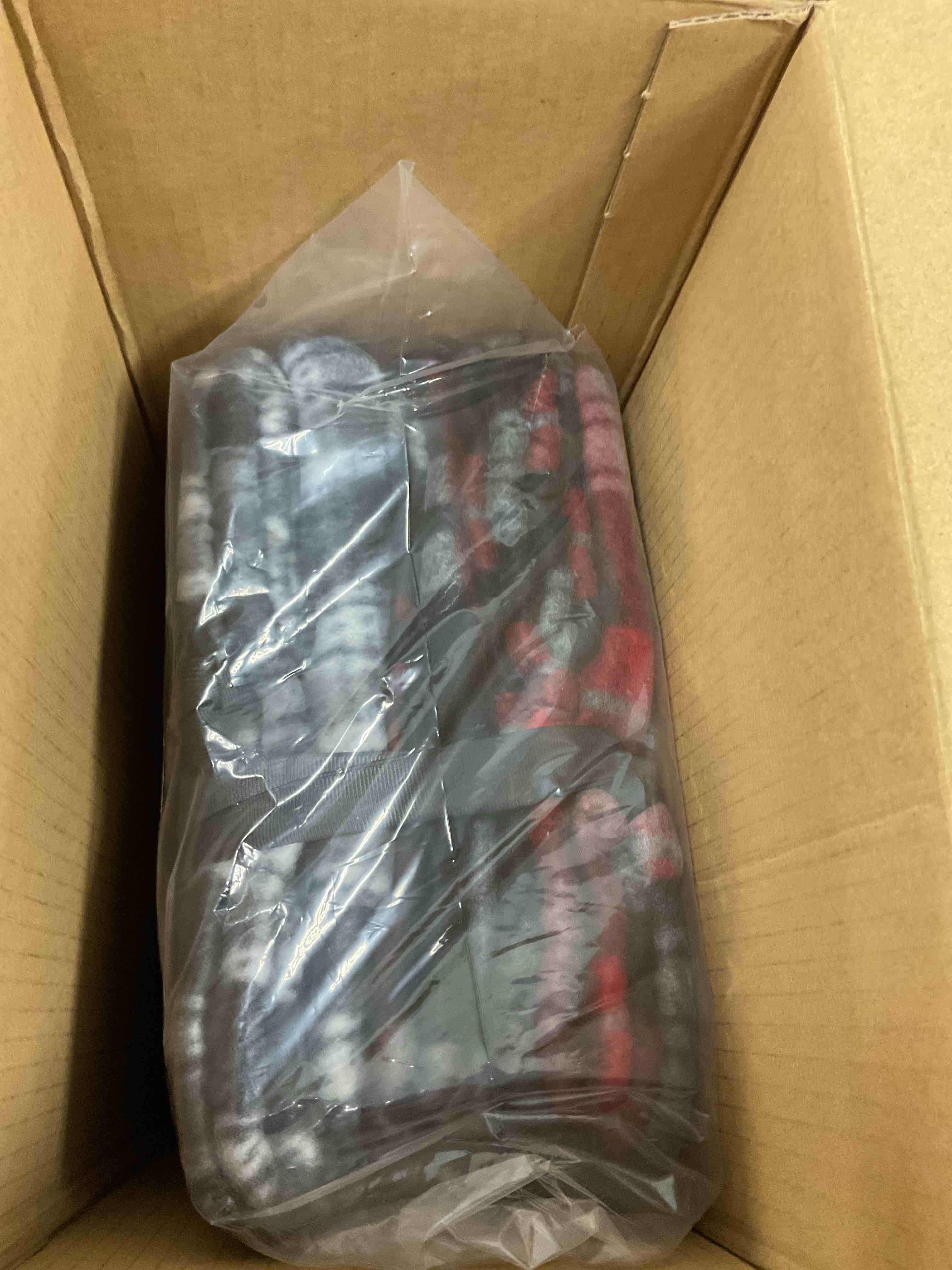 https://s3.amazonaws.com/lotting-images-prod/bidfta/RED6822918_1733427637452.jpeg