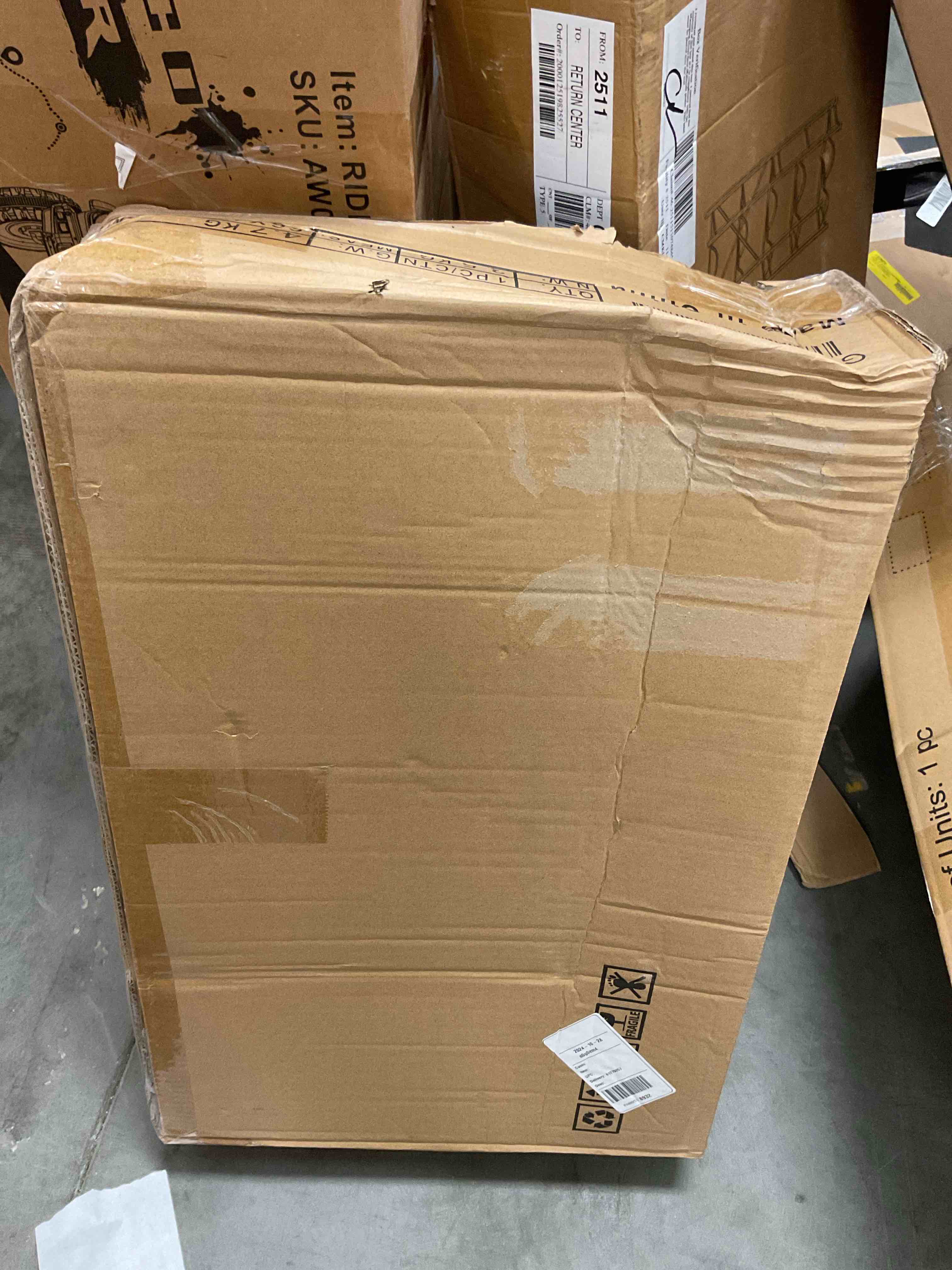 https://s3.amazonaws.com/lotting-images-prod/bidfta/RED6822923_1733428526806.jpeg