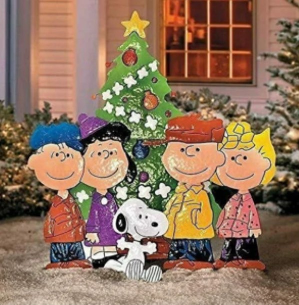 36" Peanuts Gang Around the Tree Christmas Yard Art Outdoor Christmas Decor Hammered Metal