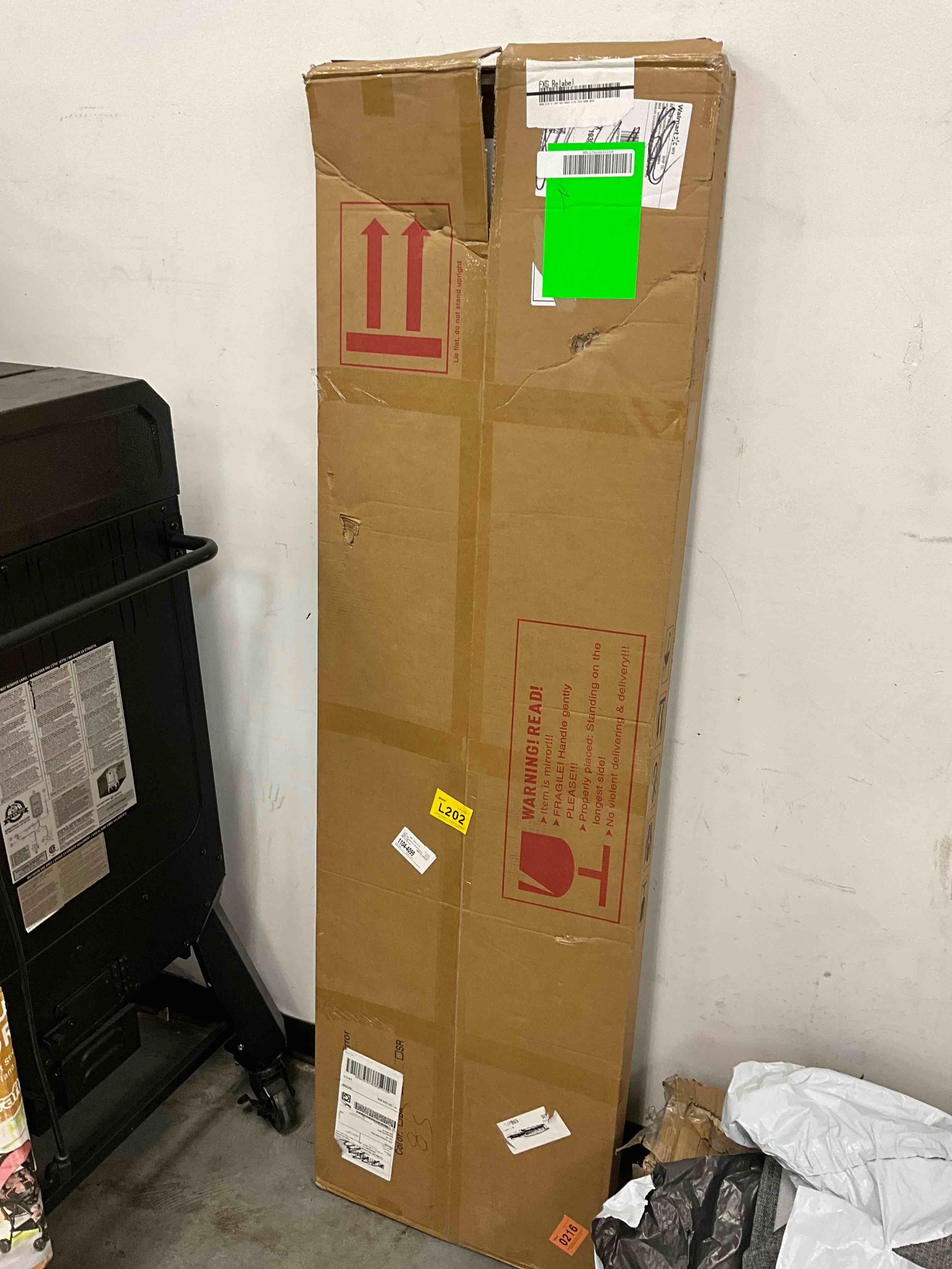 https://s3.amazonaws.com/lotting-images-prod/bidfta/RED6823457_1734449400443.jpeg