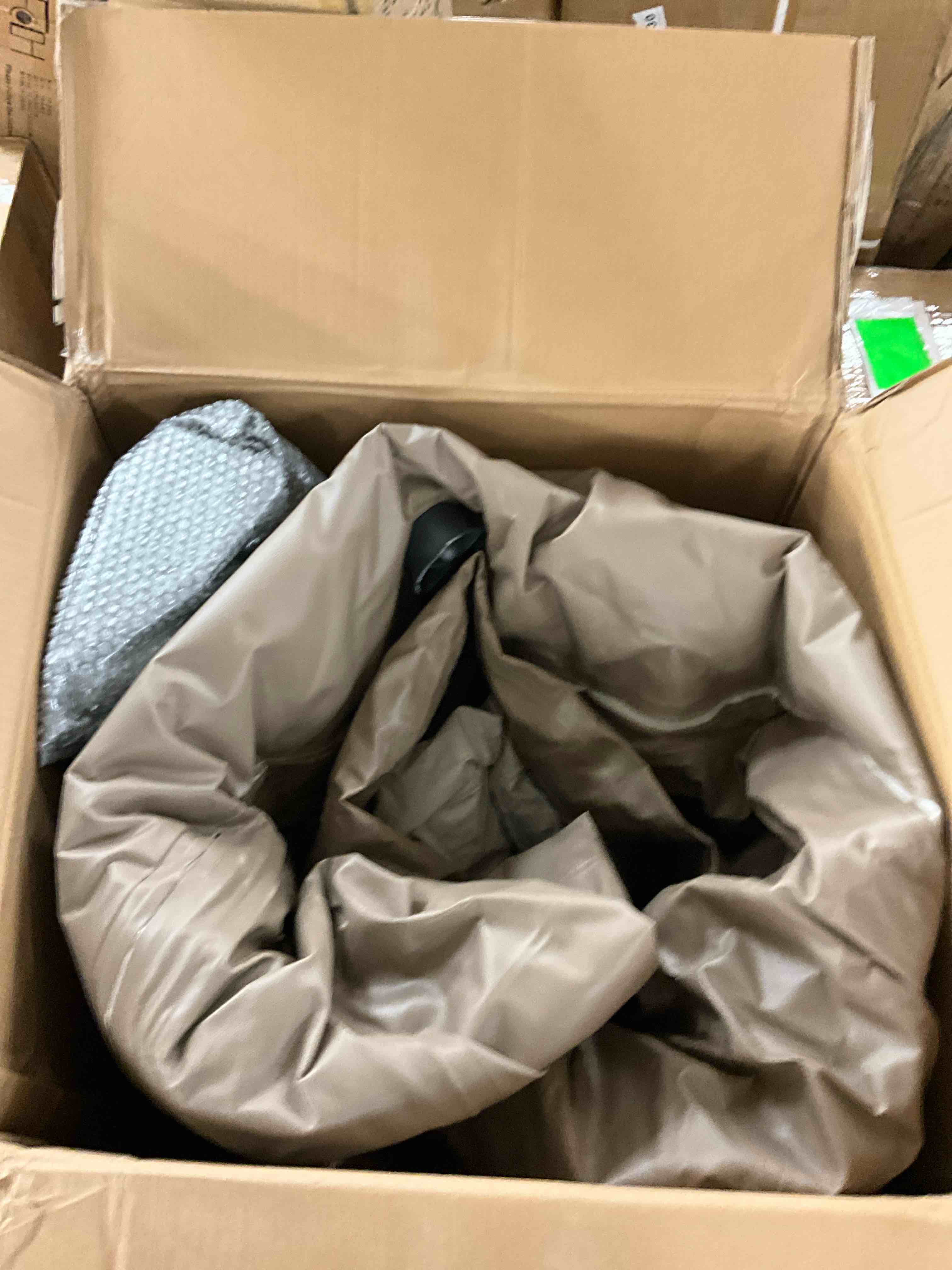 https://s3.amazonaws.com/lotting-images-prod/bidfta/RED6823595_1734714078298.jpeg