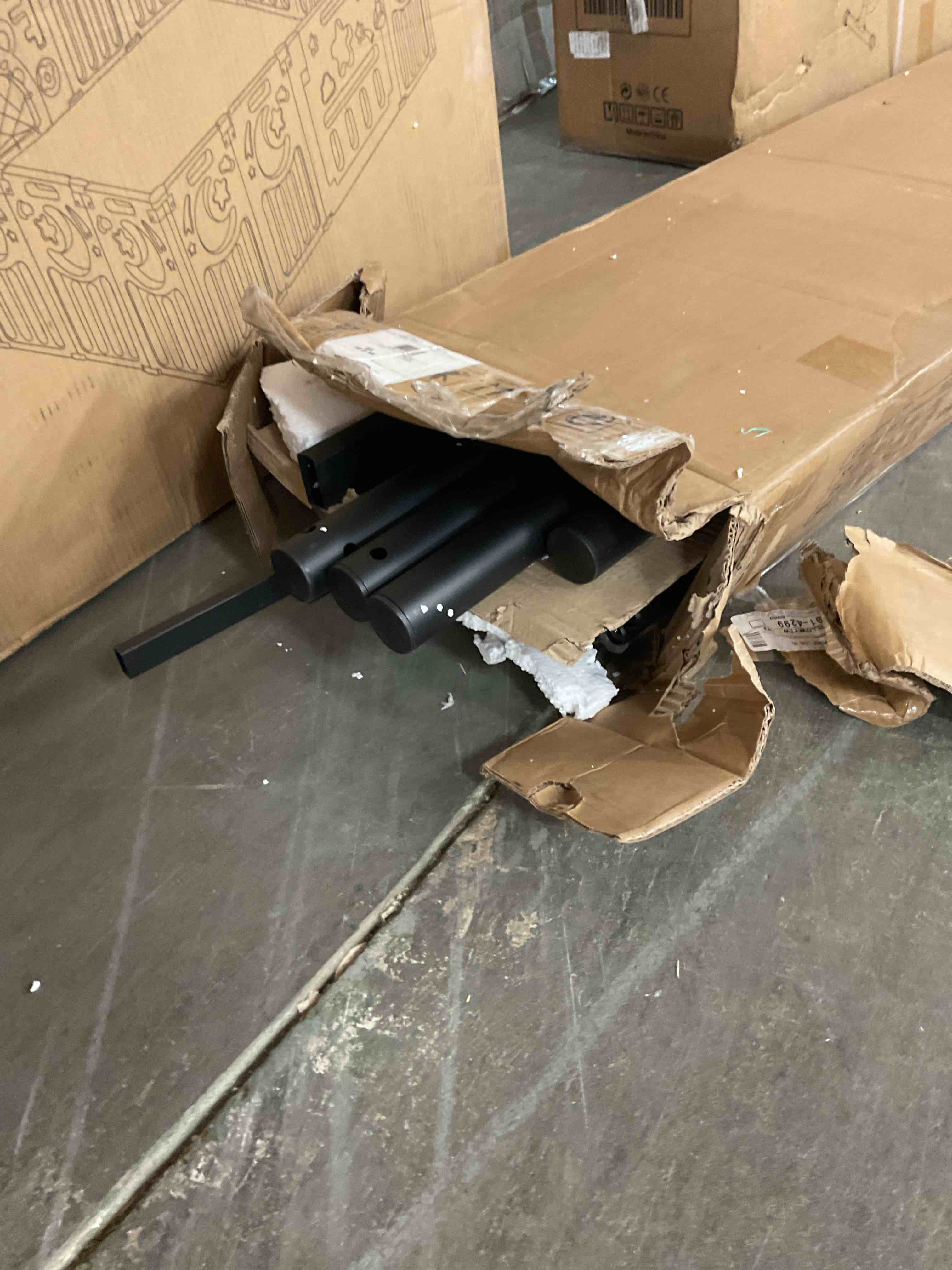 https://s3.amazonaws.com/lotting-images-prod/bidfta/RED6823621_1734723614314.jpeg