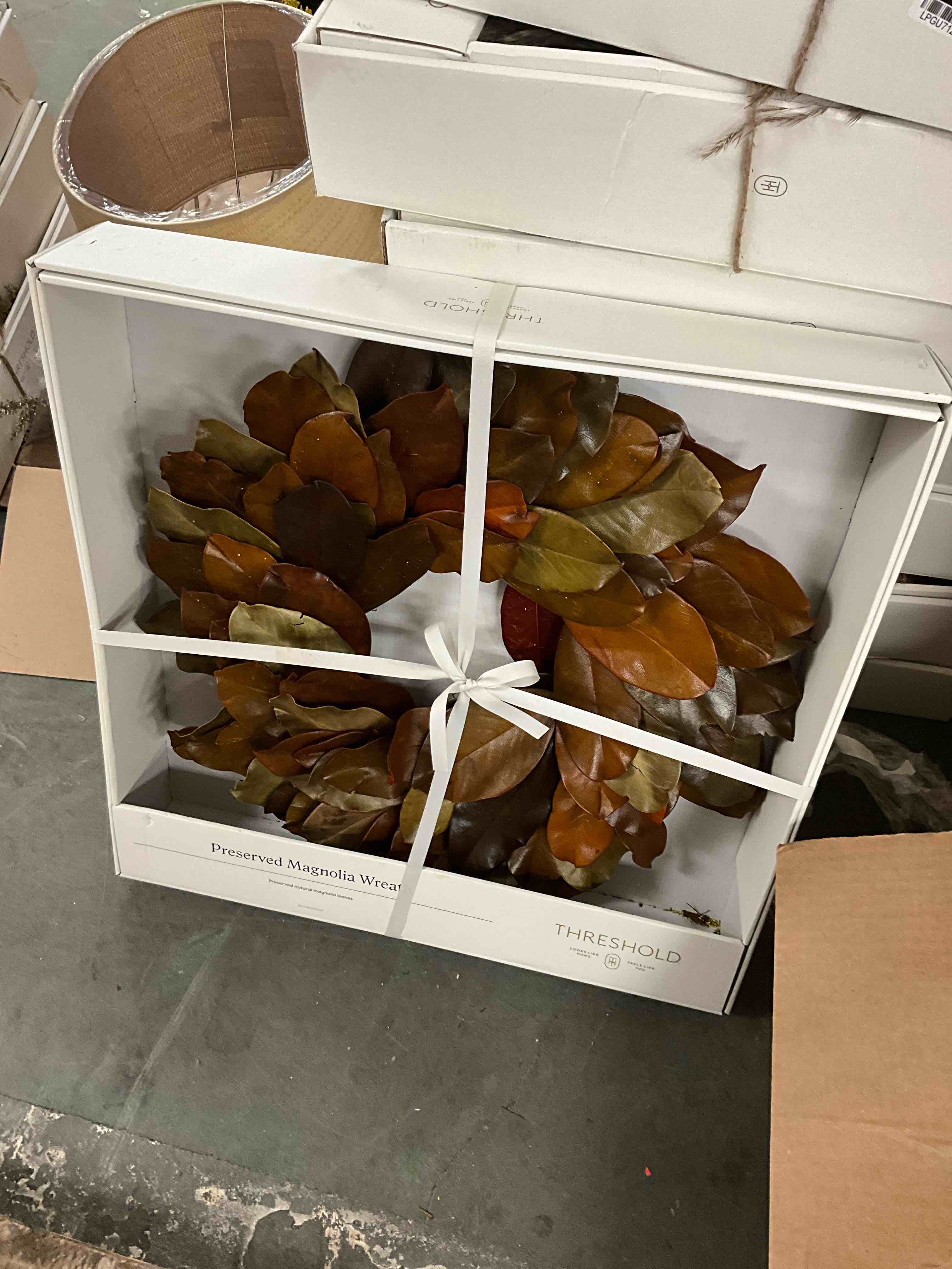 https://s3.amazonaws.com/lotting-images-prod/bidfta/RED6823791_1734983790416.jpeg