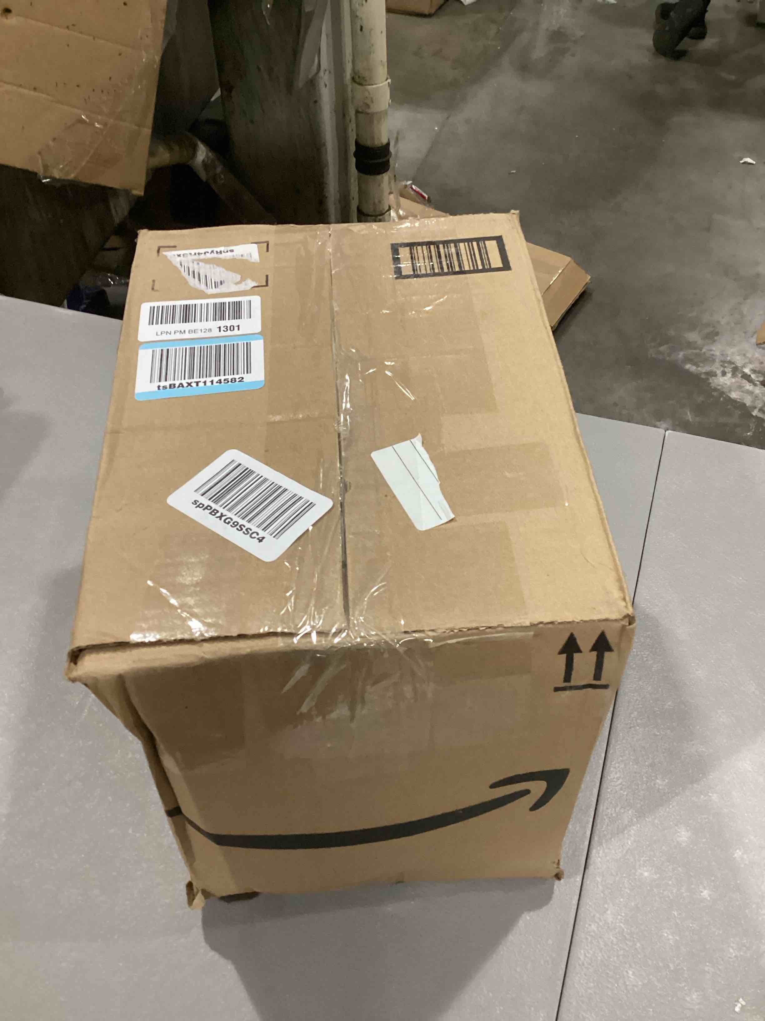 https://s3.amazonaws.com/lotting-images-prod/bidfta/RED6824002_1729704122180.jpeg