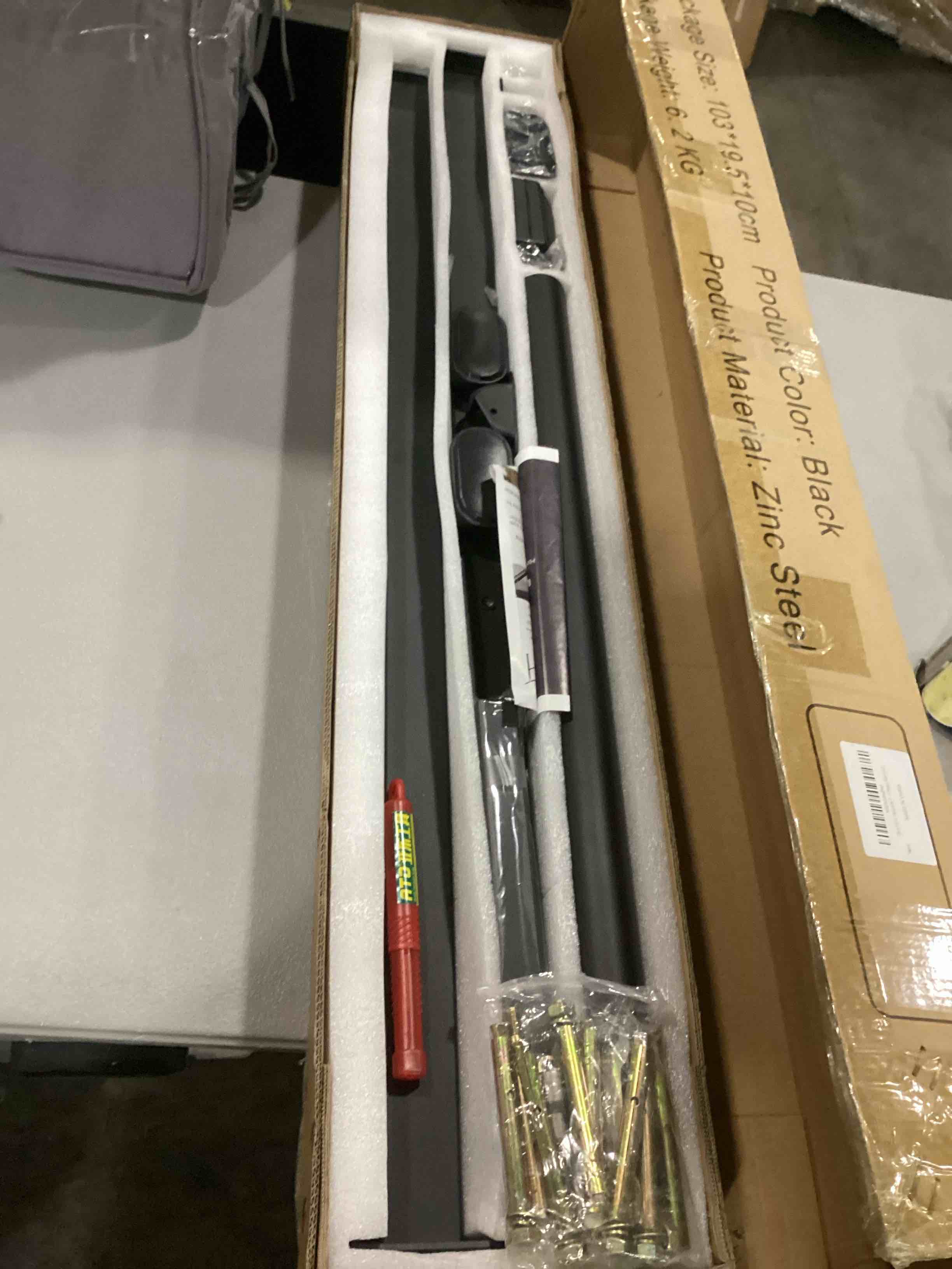 https://s3.amazonaws.com/lotting-images-prod/bidfta/RED6824261_1729871141924.jpeg