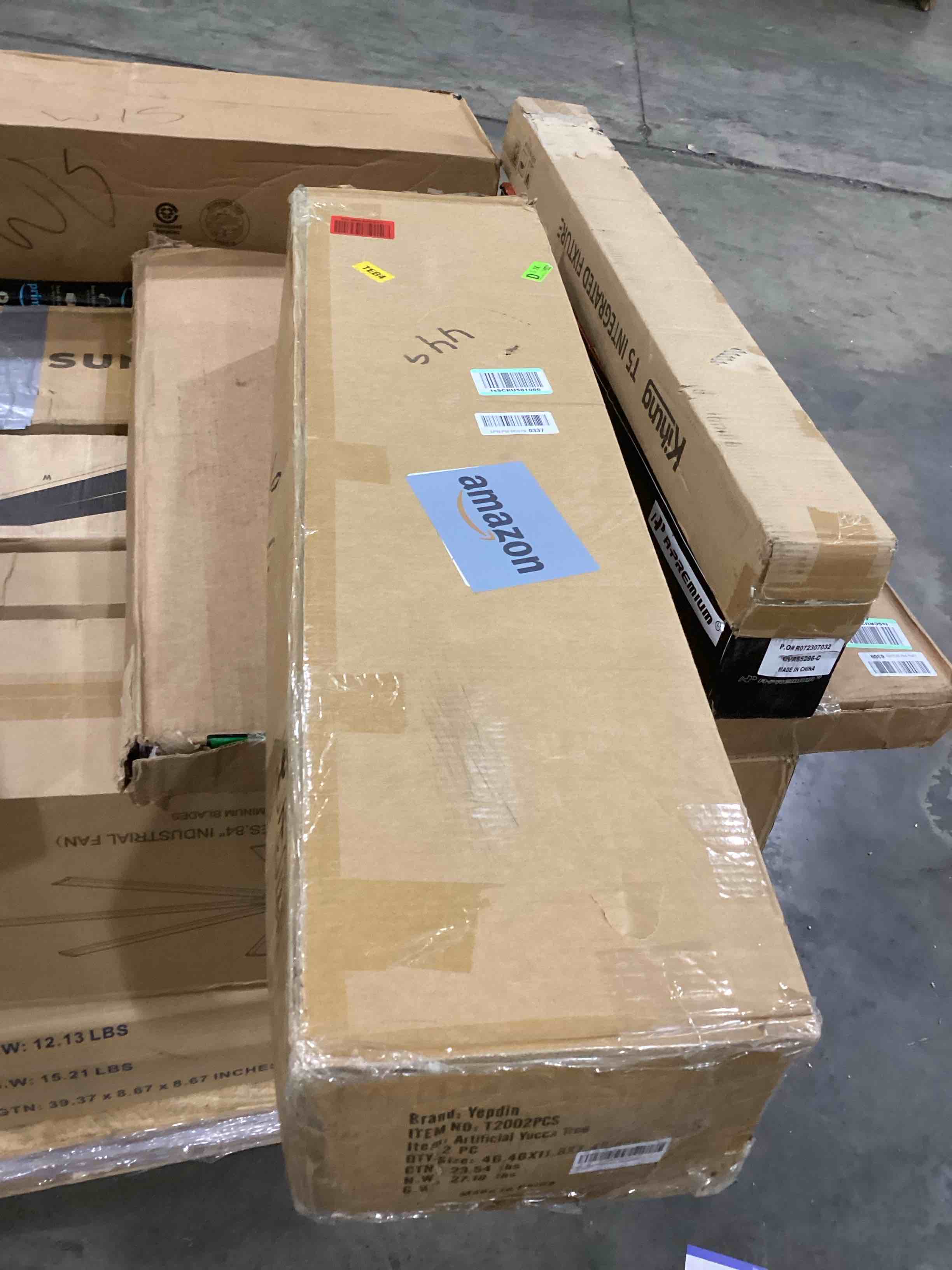 https://s3.amazonaws.com/lotting-images-prod/bidfta/RED6824283_1729876909297.jpeg