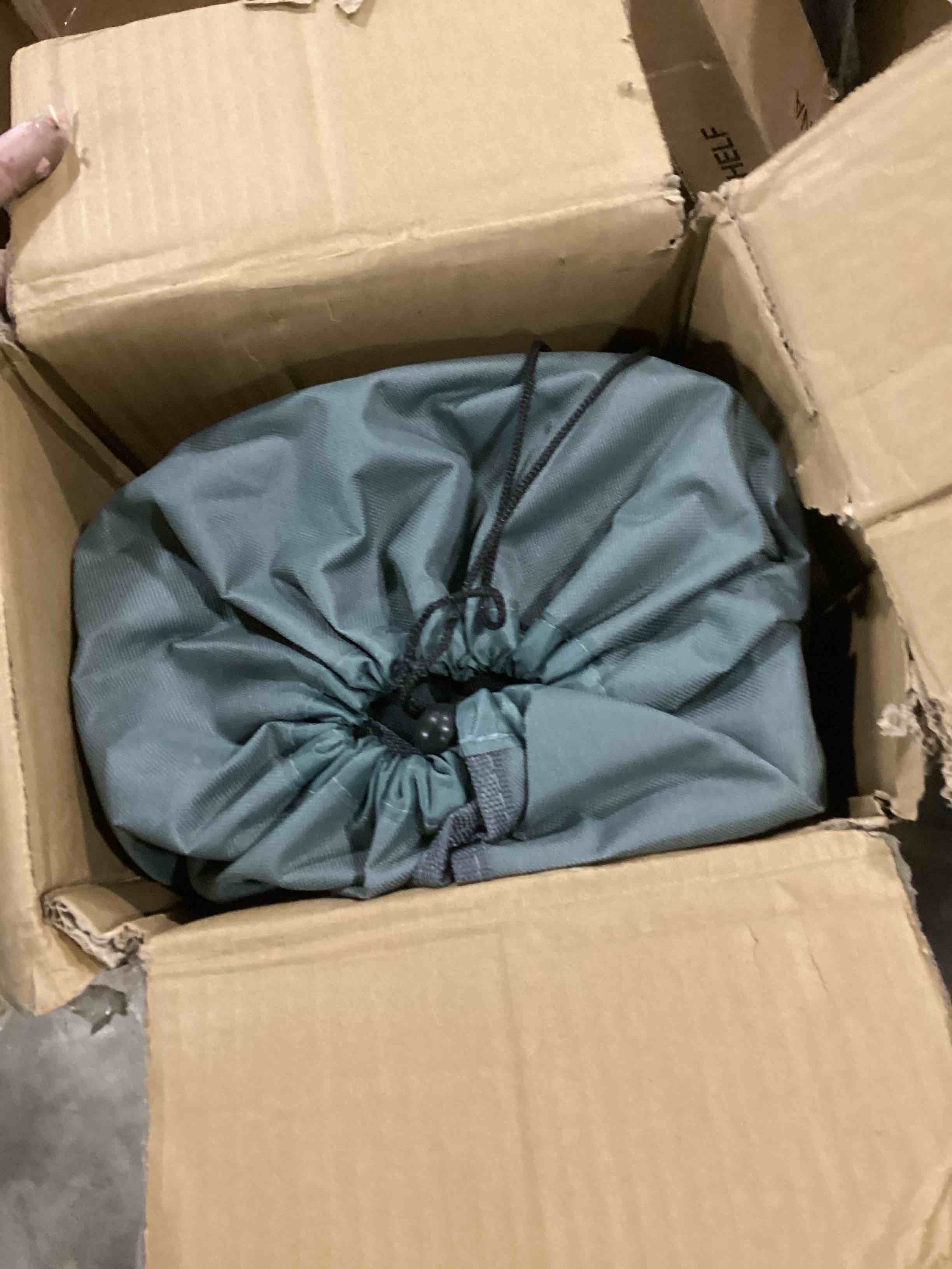 https://s3.amazonaws.com/lotting-images-prod/bidfta/RED6824293_1729878811165.jpeg