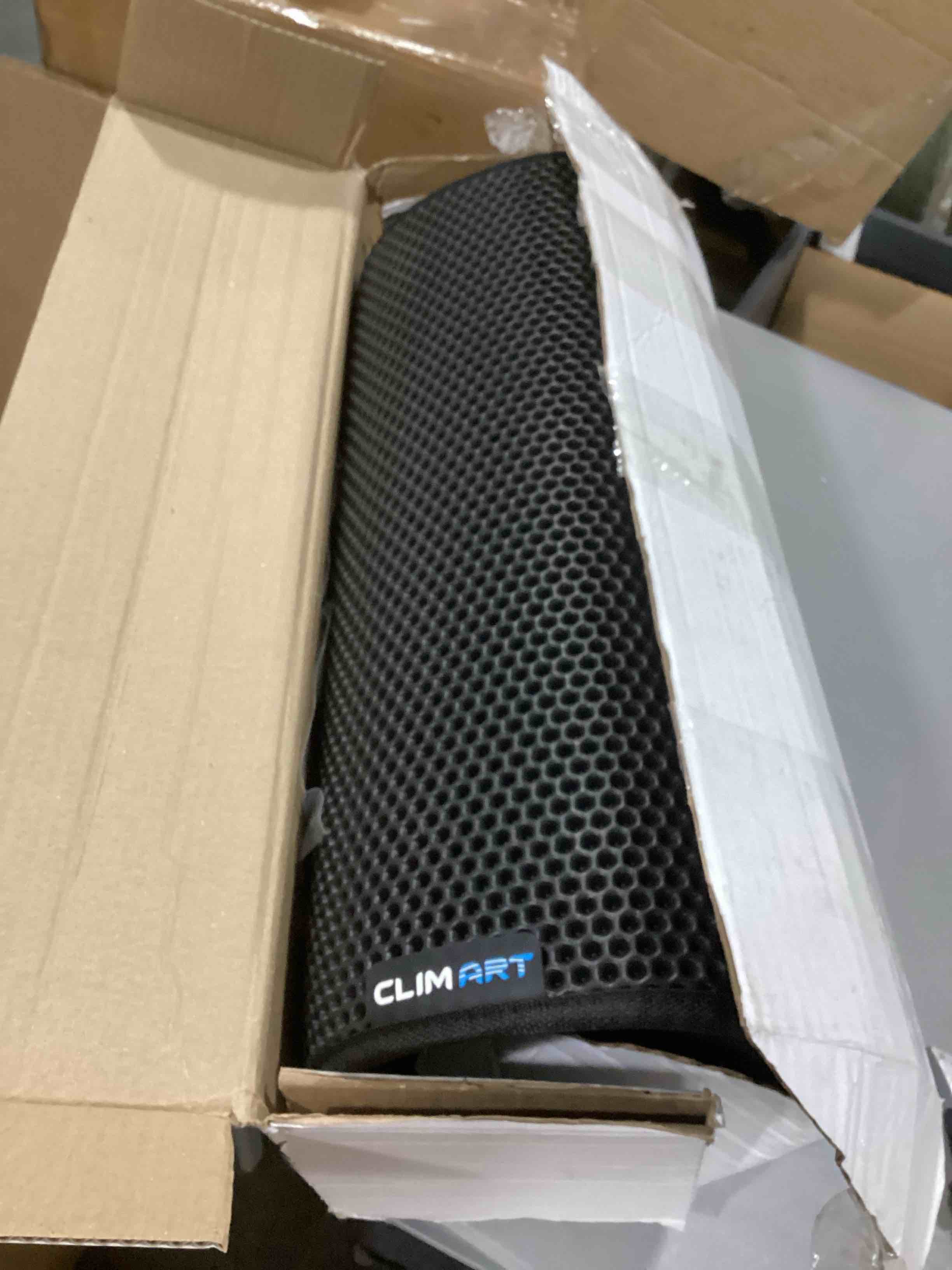 https://s3.amazonaws.com/lotting-images-prod/bidfta/RED6824347_1730119950092.jpeg