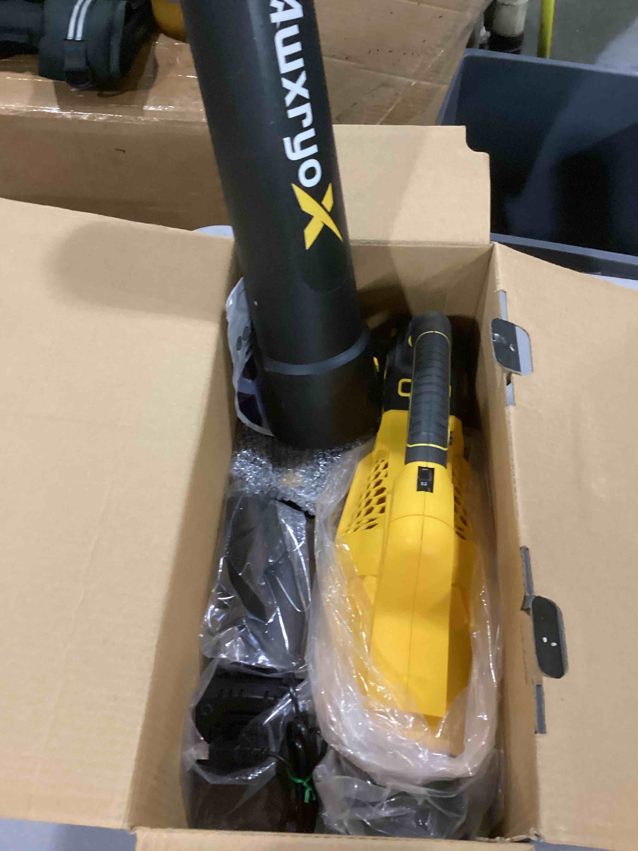 https://s3.amazonaws.com/lotting-images-prod/bidfta/RED6824431_1730136626073.jpeg