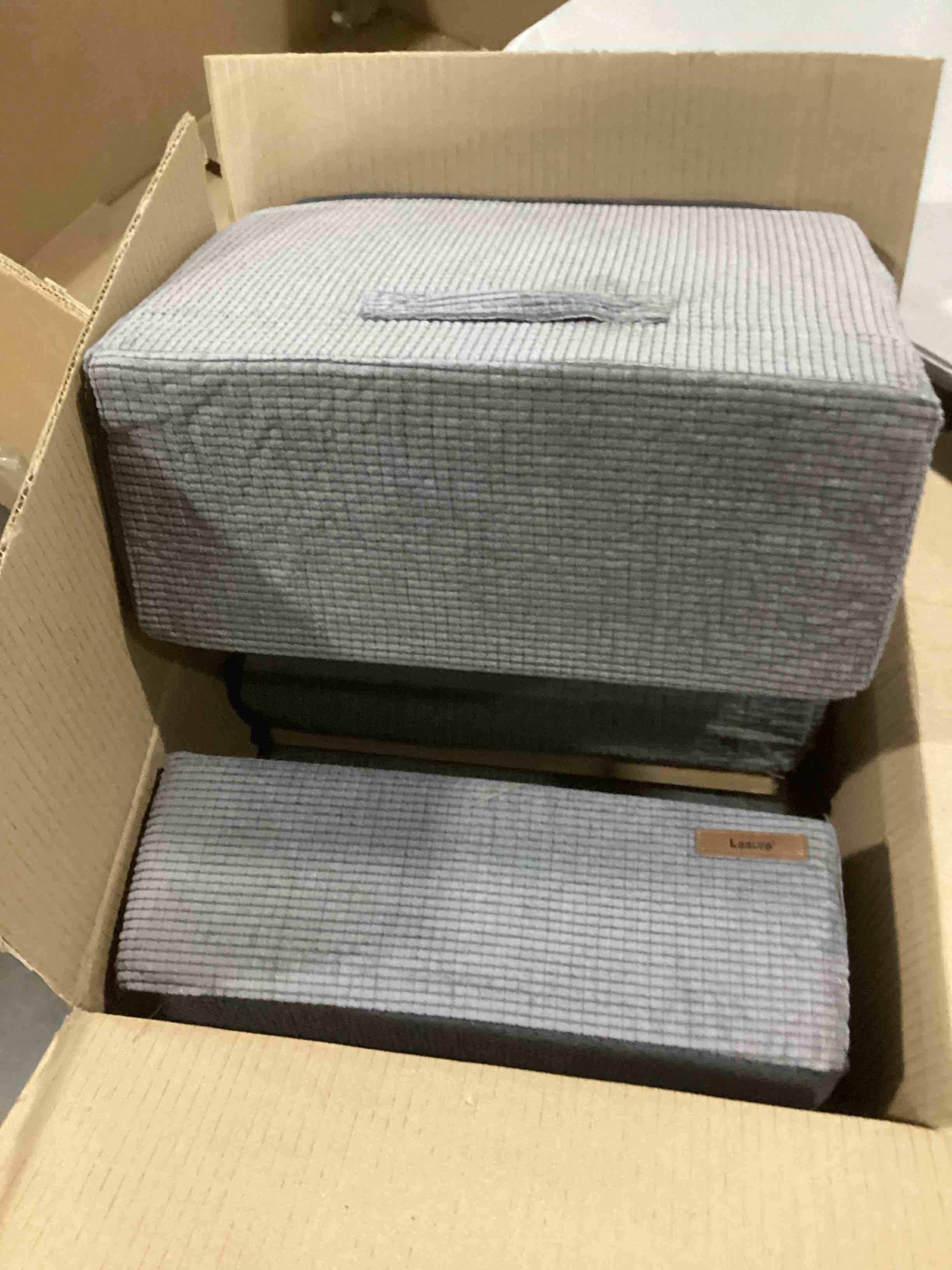 https://s3.amazonaws.com/lotting-images-prod/bidfta/RED6824509_1730207281222.jpeg