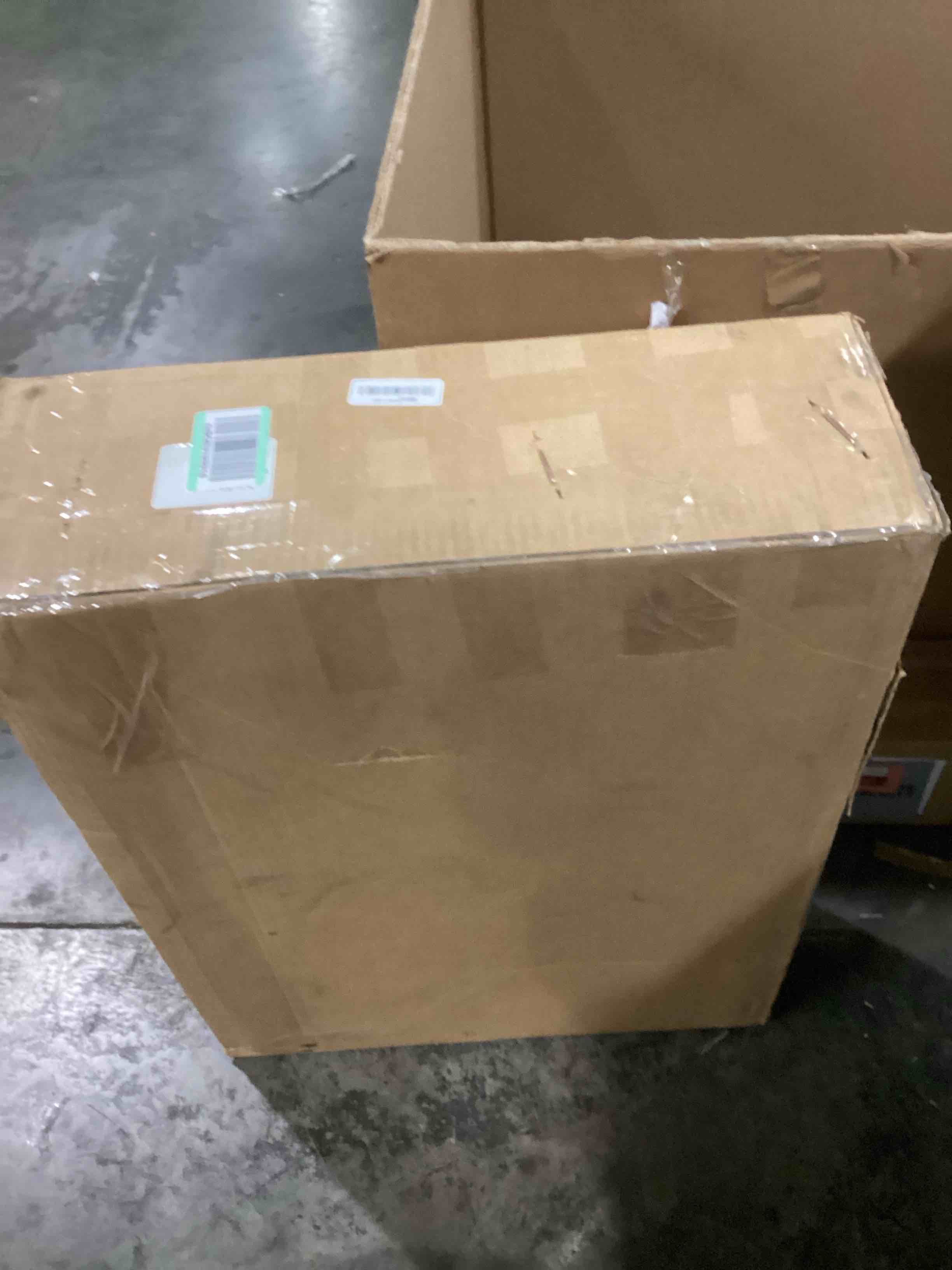 https://s3.amazonaws.com/lotting-images-prod/bidfta/RED6824605_1730226341423.jpeg