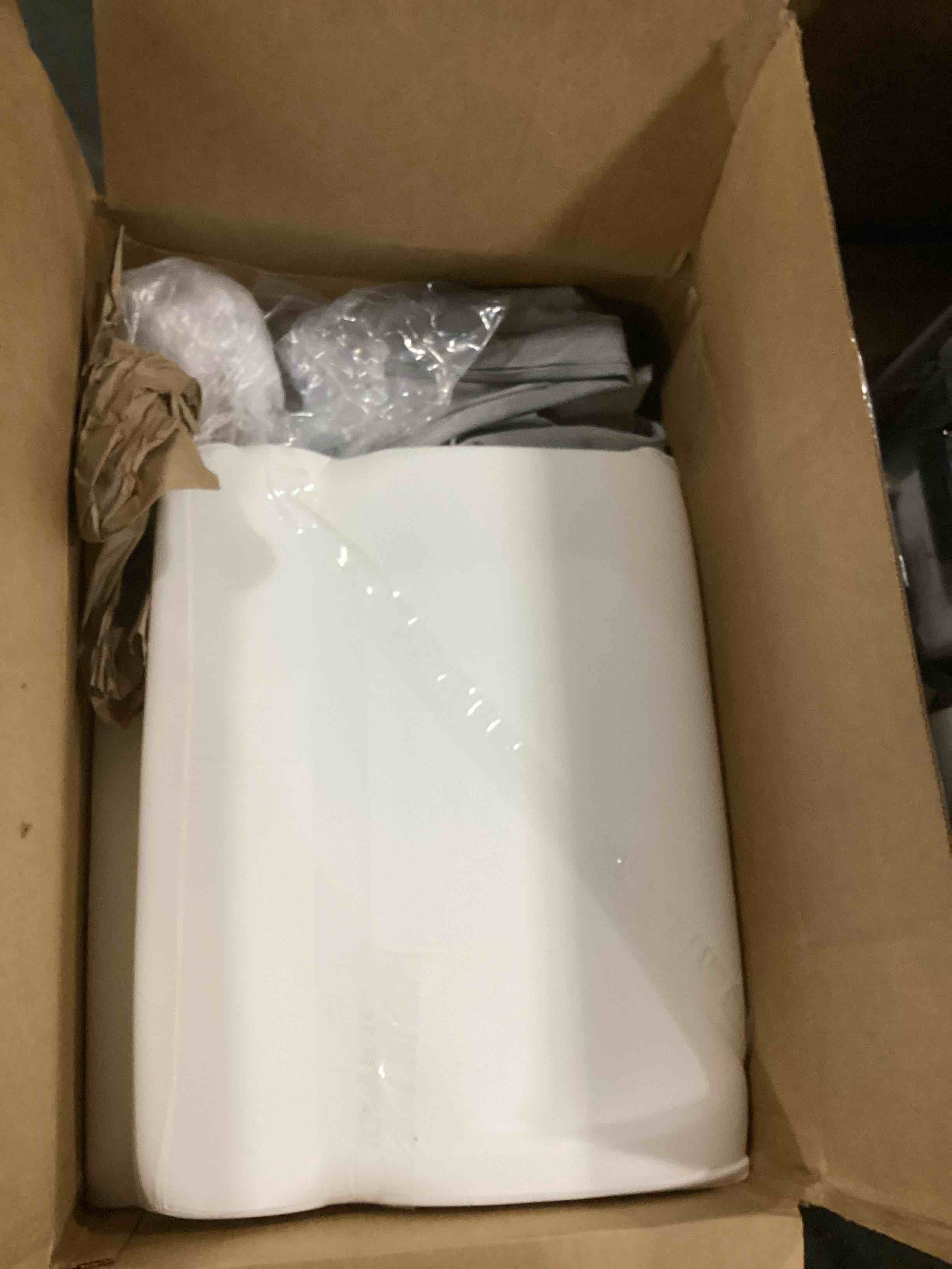 https://s3.amazonaws.com/lotting-images-prod/bidfta/RED6824614_1730227696022.jpeg