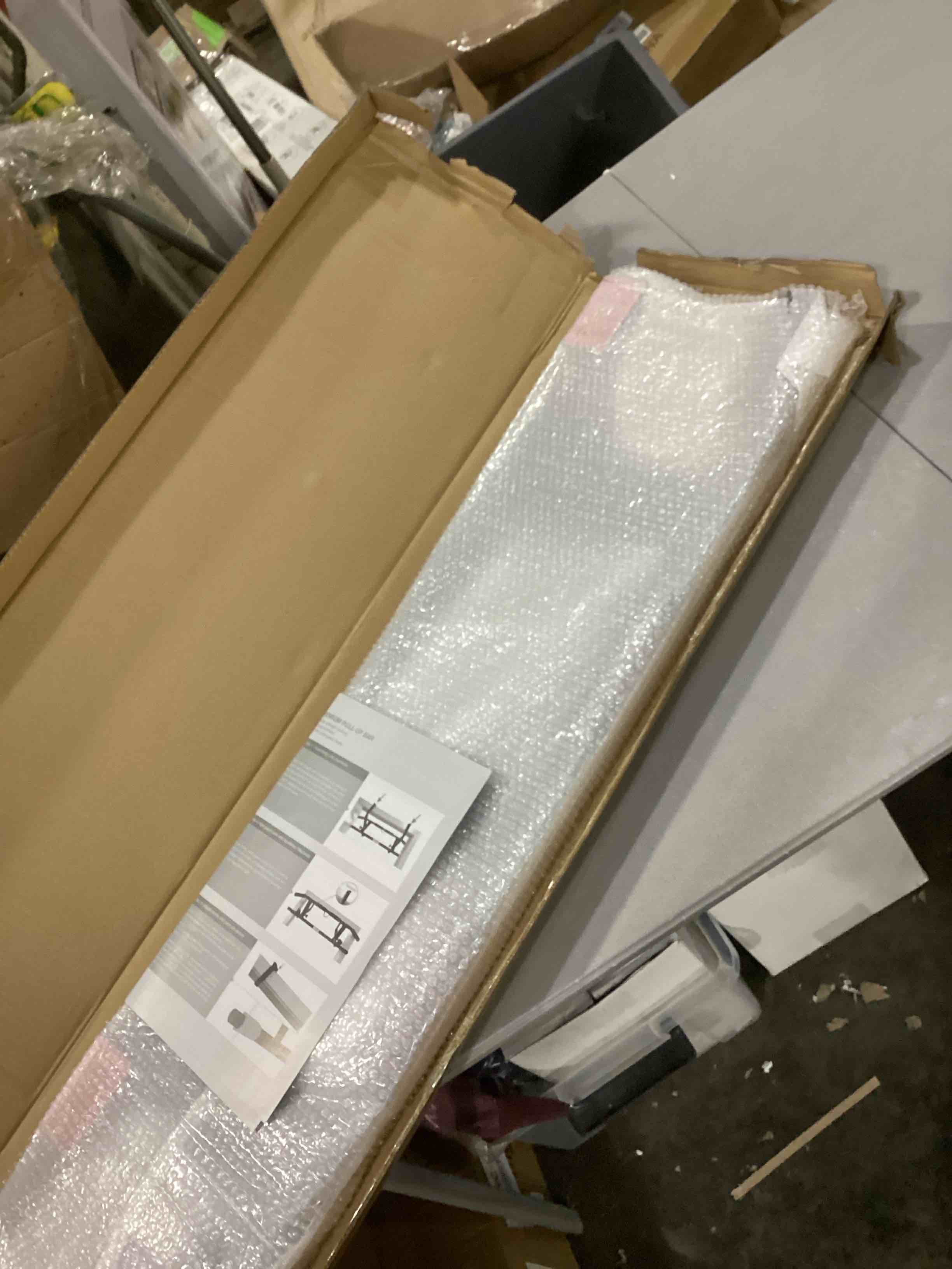 https://s3.amazonaws.com/lotting-images-prod/bidfta/RED6824907_1730393846296.jpeg