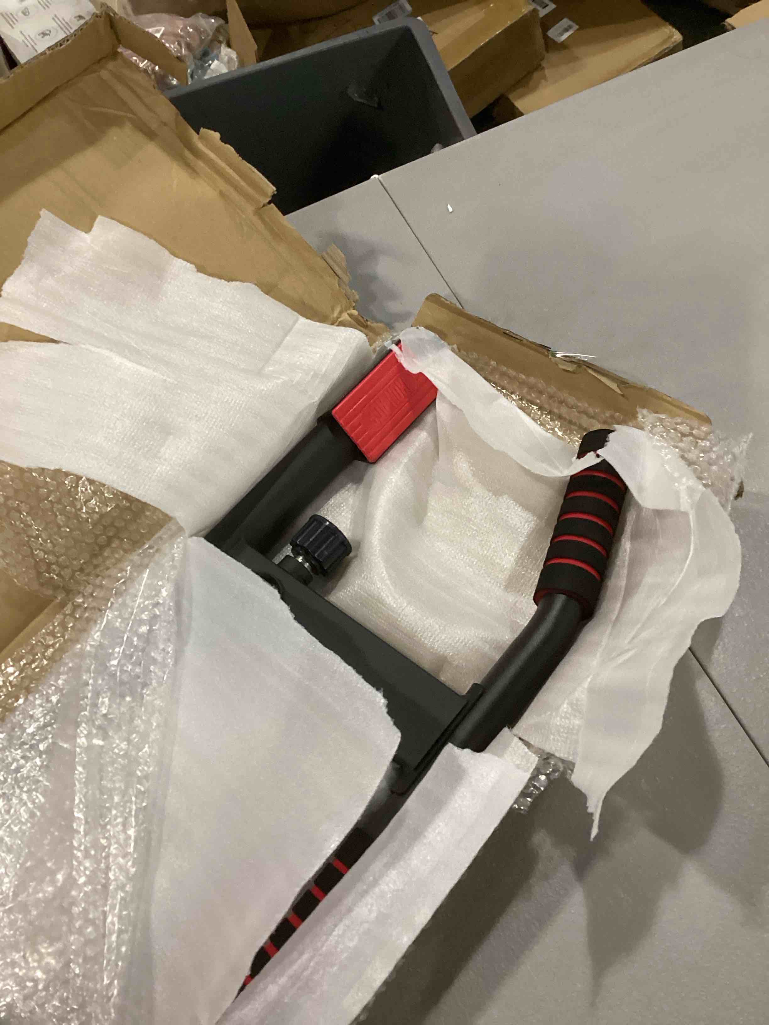 https://s3.amazonaws.com/lotting-images-prod/bidfta/RED6824907_1730393866562.jpeg