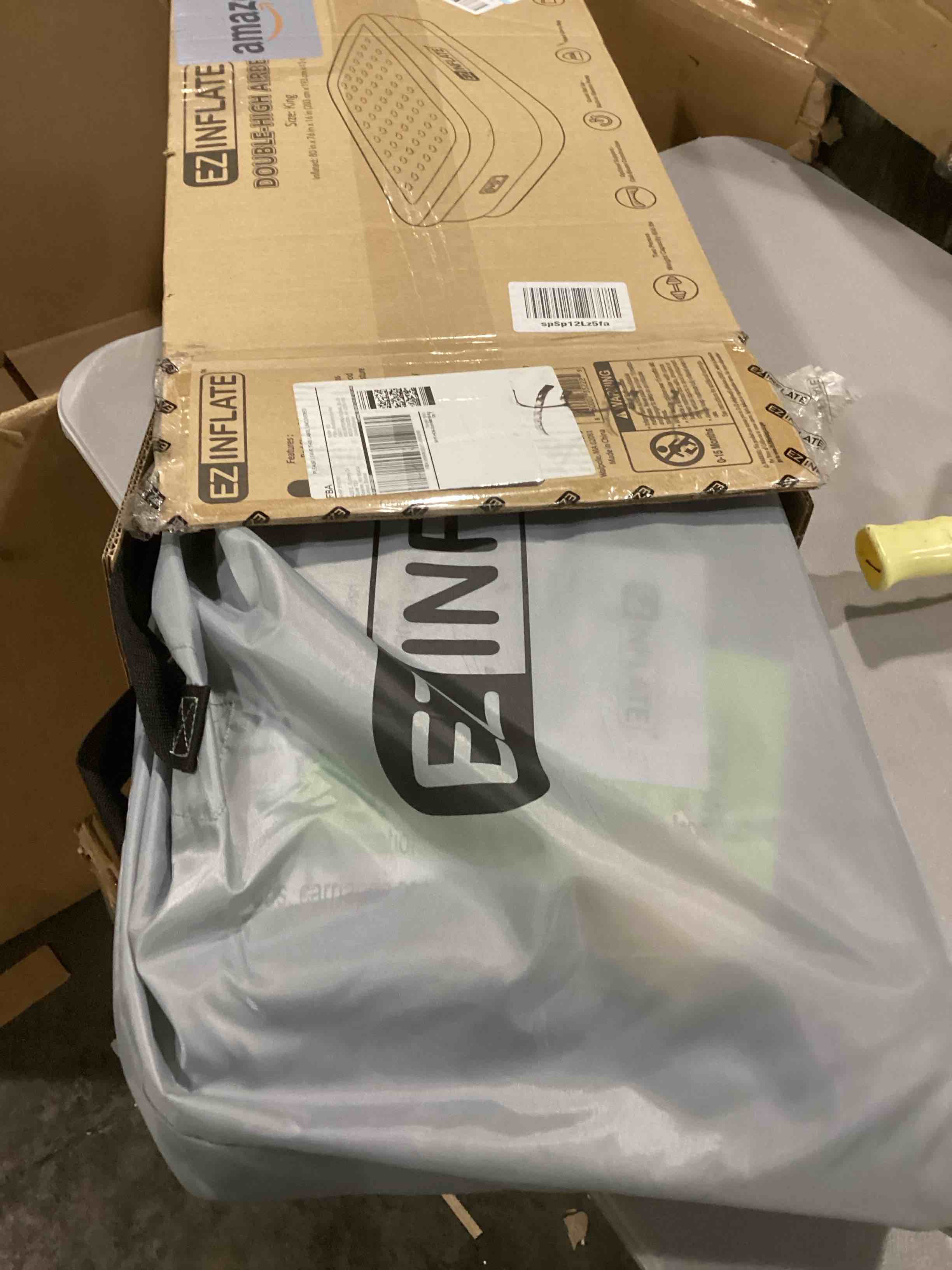 https://s3.amazonaws.com/lotting-images-prod/bidfta/RED6824918_1730395528858.jpeg