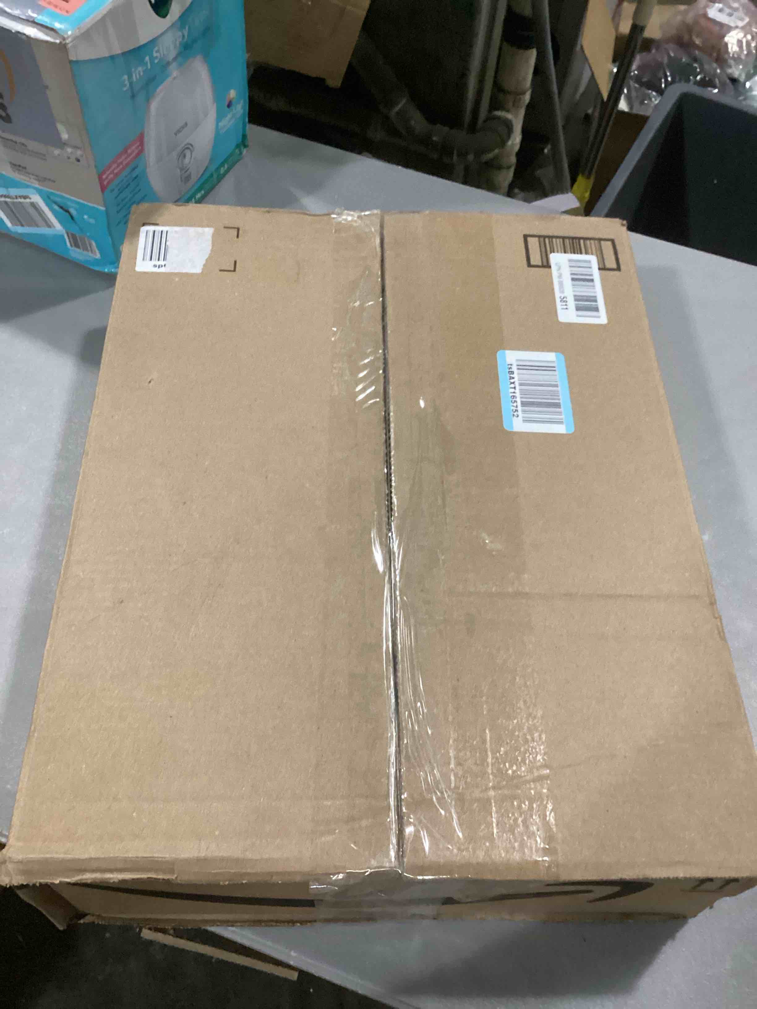 https://s3.amazonaws.com/lotting-images-prod/bidfta/RED6824923_1730396563985.jpeg