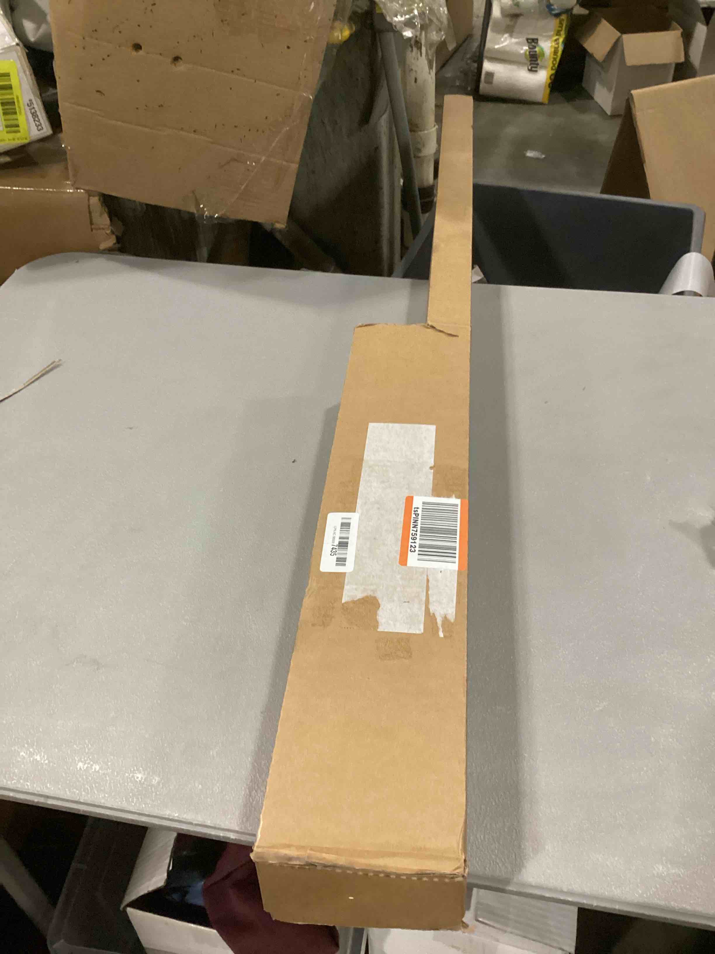 https://s3.amazonaws.com/lotting-images-prod/bidfta/RED6825143_1730557857223.jpeg