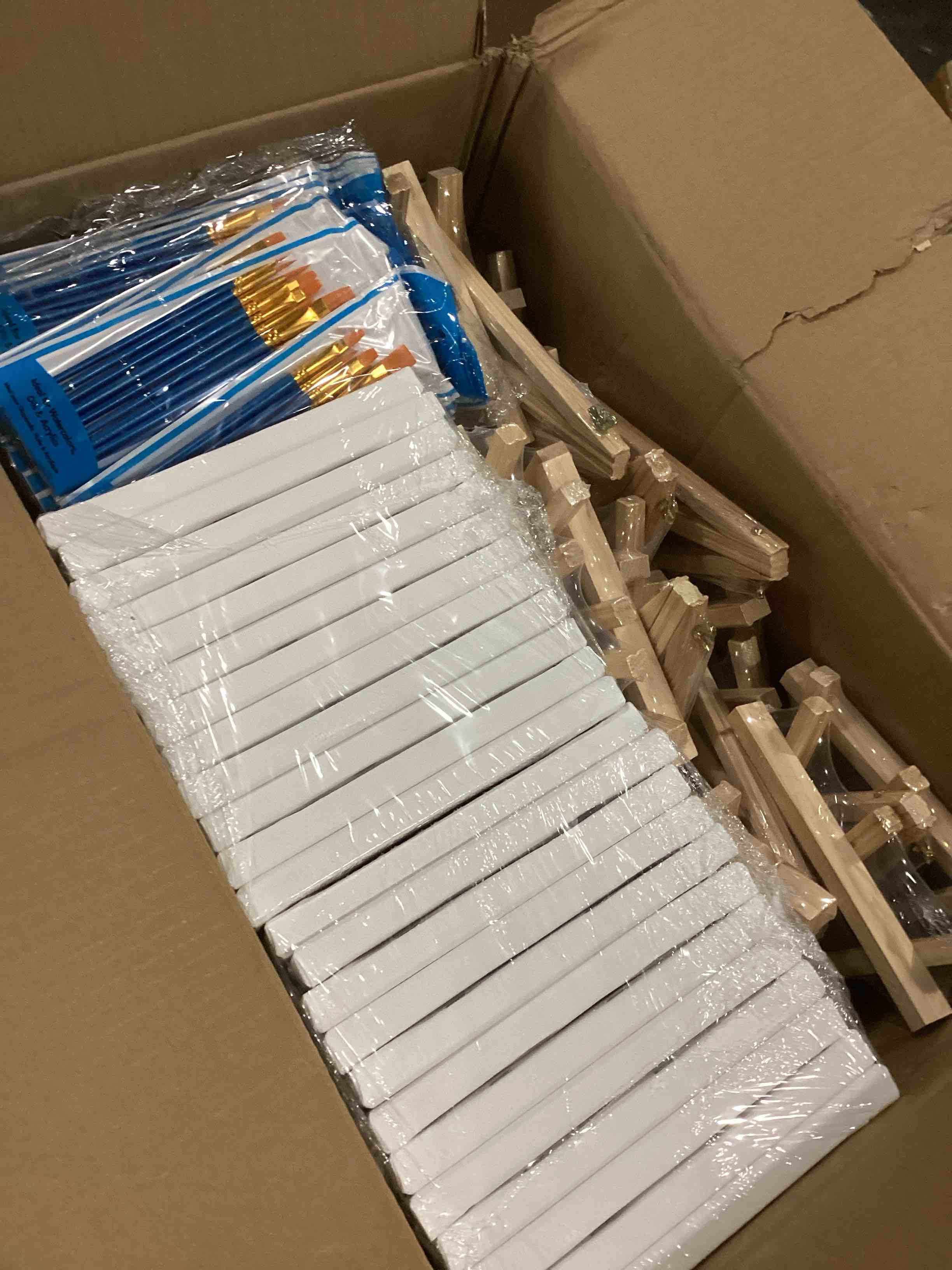 https://s3.amazonaws.com/lotting-images-prod/bidfta/RED6825145_1730558197259.jpeg