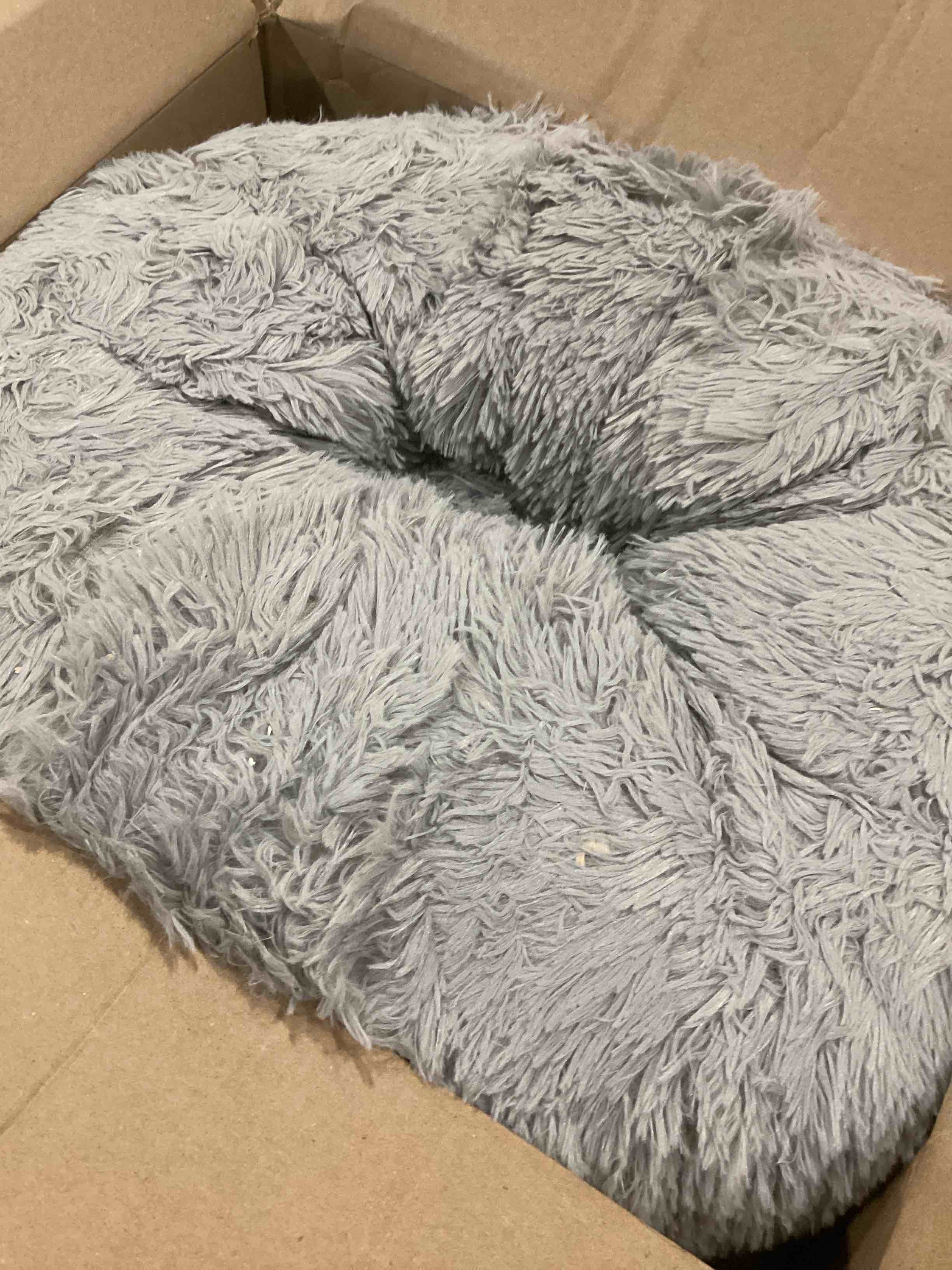 https://s3.amazonaws.com/lotting-images-prod/bidfta/RED6825154_1730558978007.jpeg