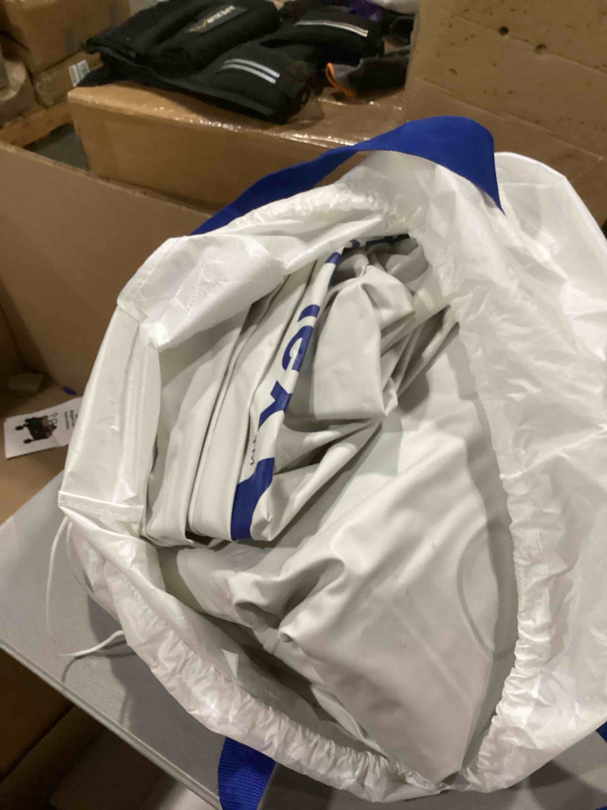 https://s3.amazonaws.com/lotting-images-prod/bidfta/RED6825180_1730562148815.jpeg