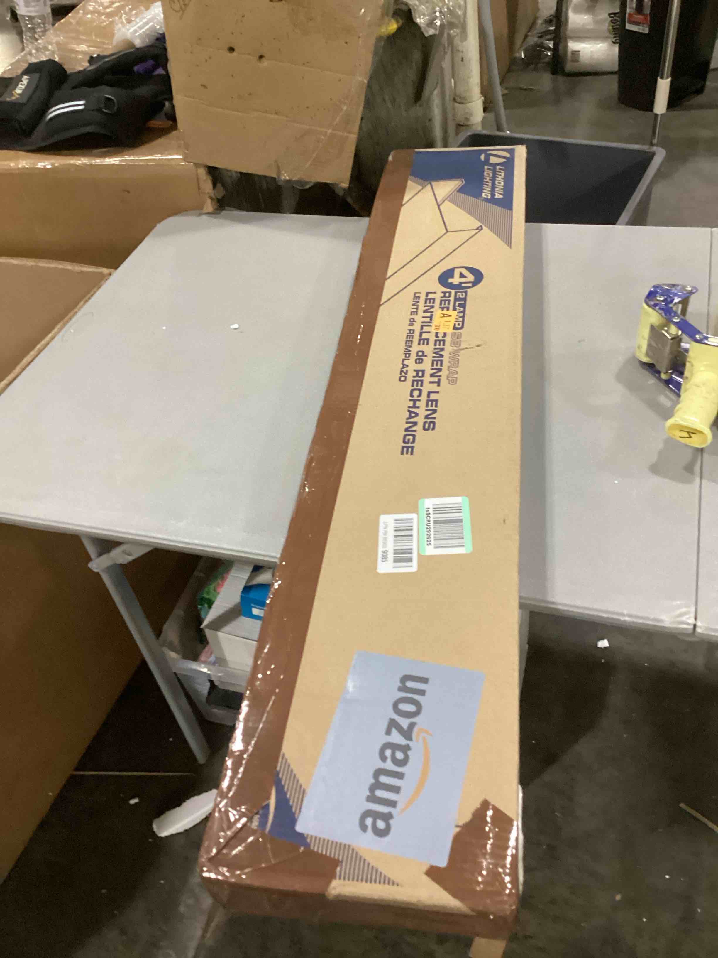 https://s3.amazonaws.com/lotting-images-prod/bidfta/RED6825310_1730730759760.jpeg