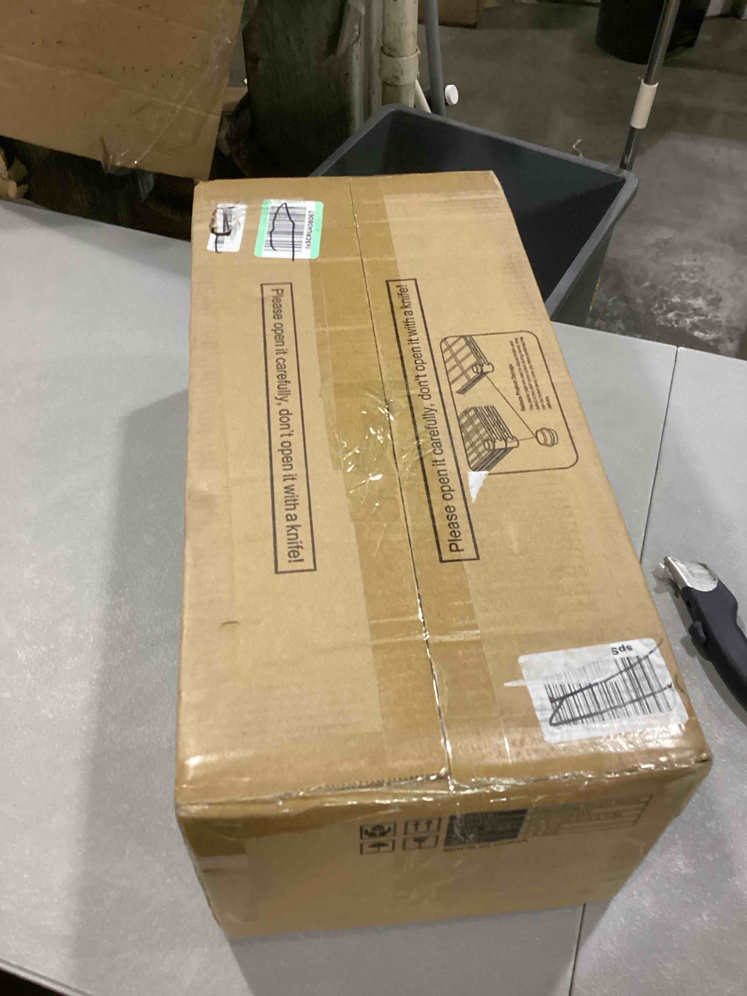 https://s3.amazonaws.com/lotting-images-prod/bidfta/RED6825346_1730737697045.jpeg