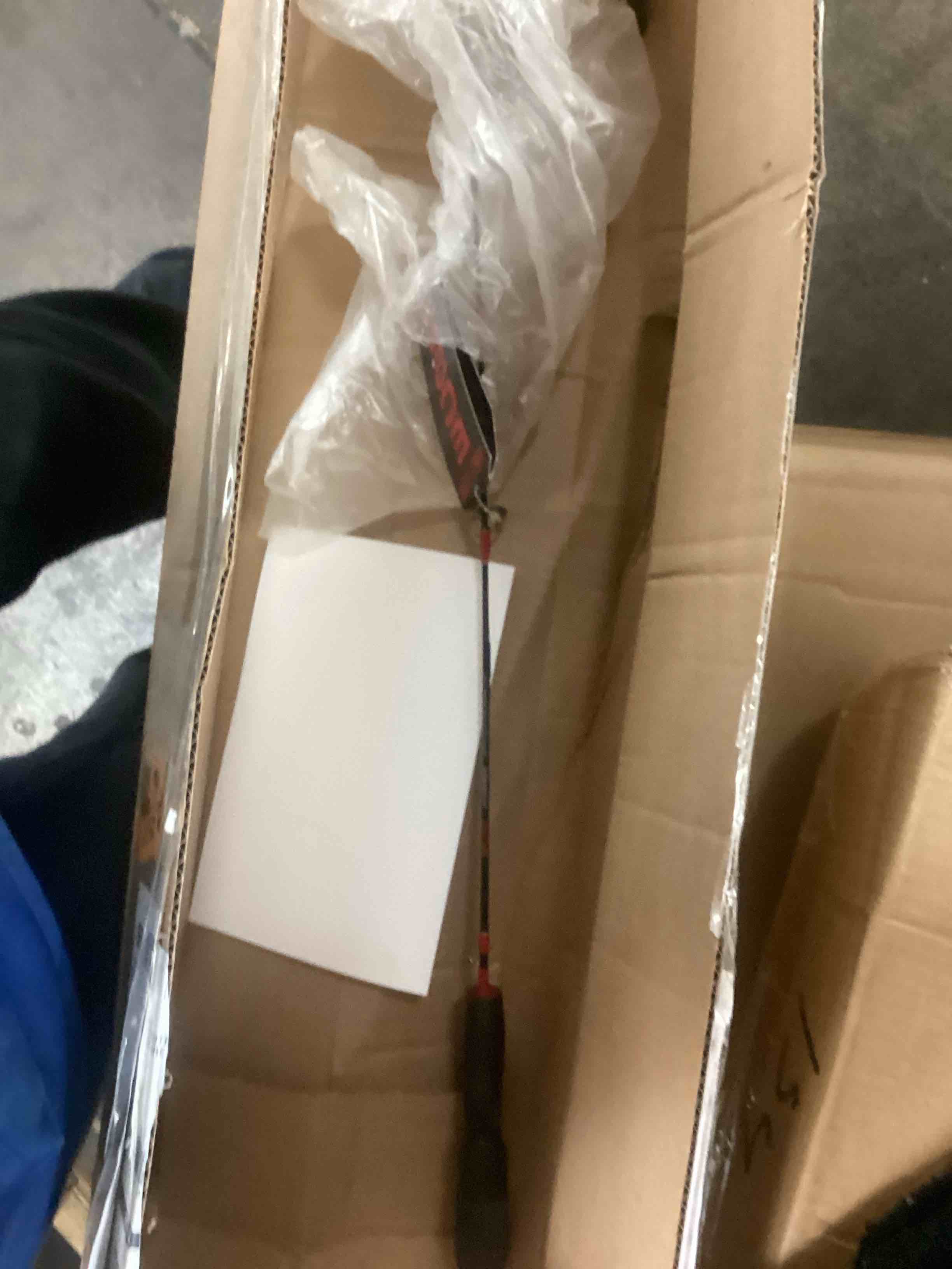 https://s3.amazonaws.com/lotting-images-prod/bidfta/RED6827332_1729189814086.jpeg