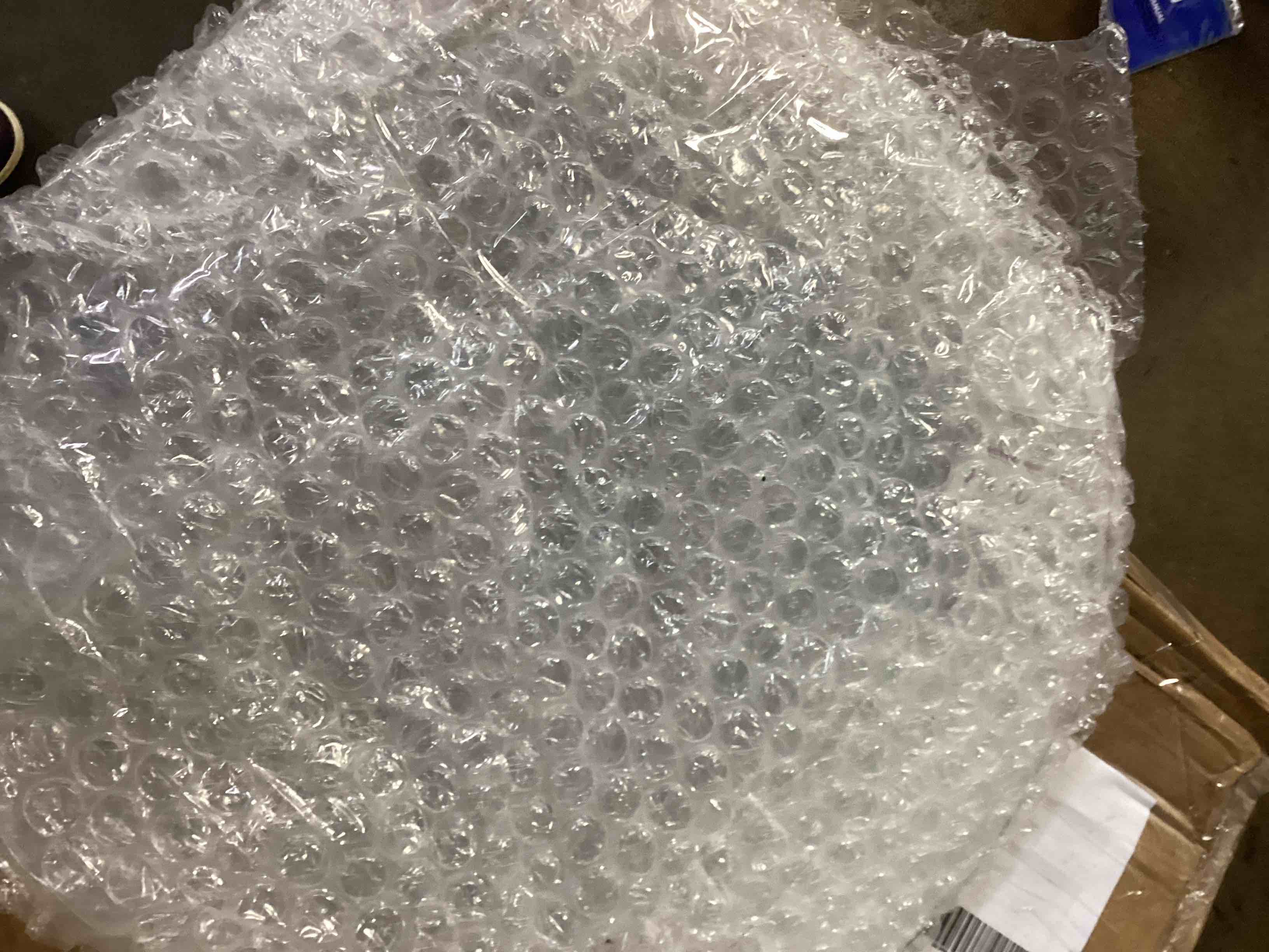 https://s3.amazonaws.com/lotting-images-prod/bidfta/RED6827961_1755197982865.jpeg