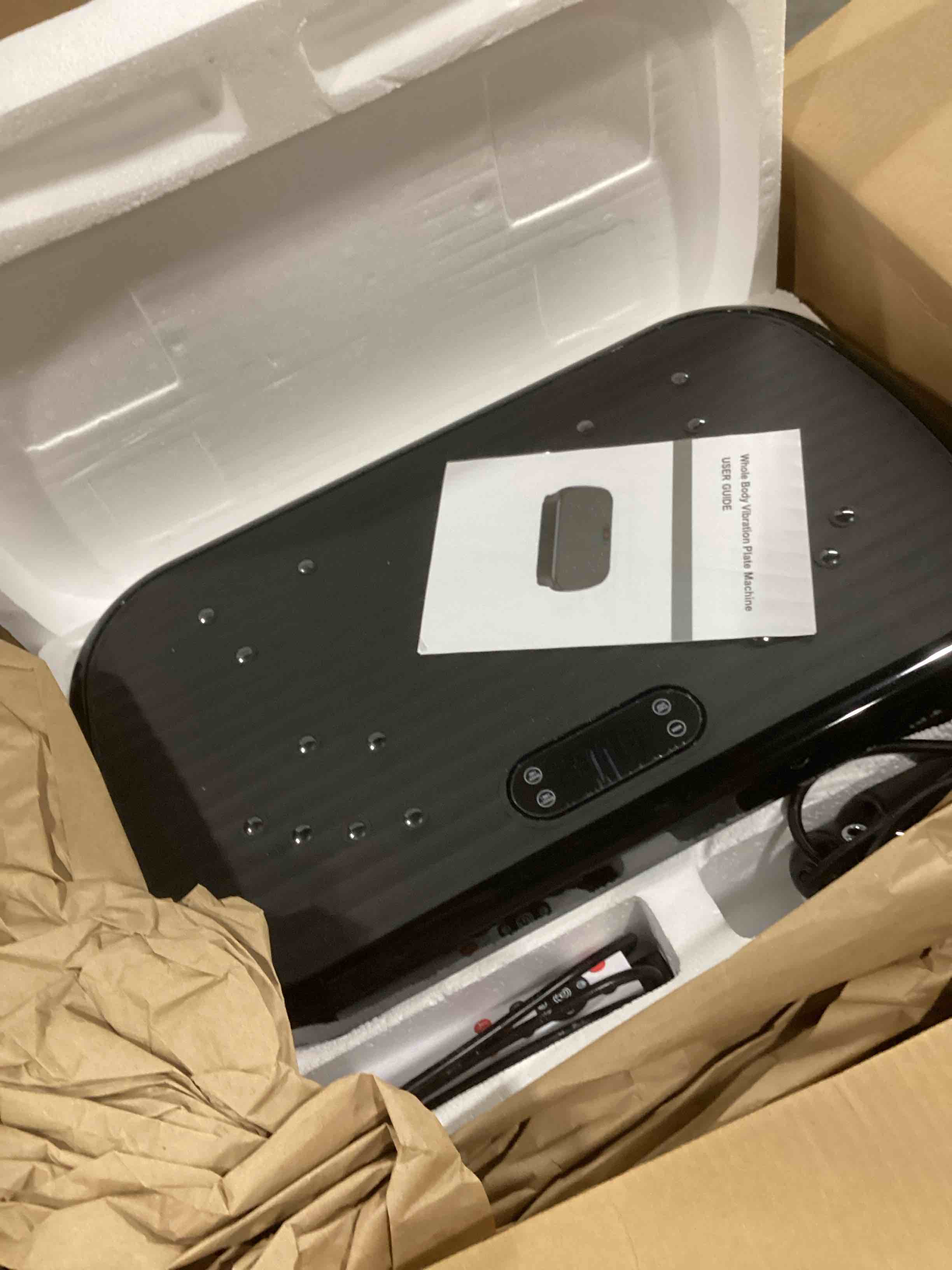 https://s3.amazonaws.com/lotting-images-prod/bidfta/RED6828577_1730830855349.jpeg
