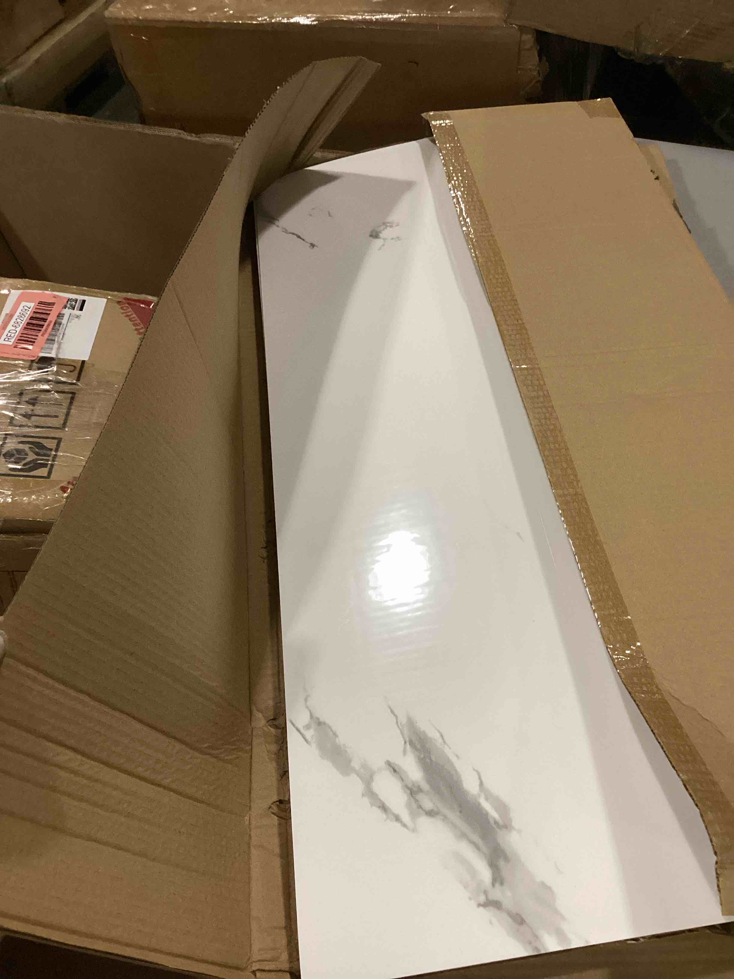 https://s3.amazonaws.com/lotting-images-prod/bidfta/RED6828694_1730909665108.jpeg