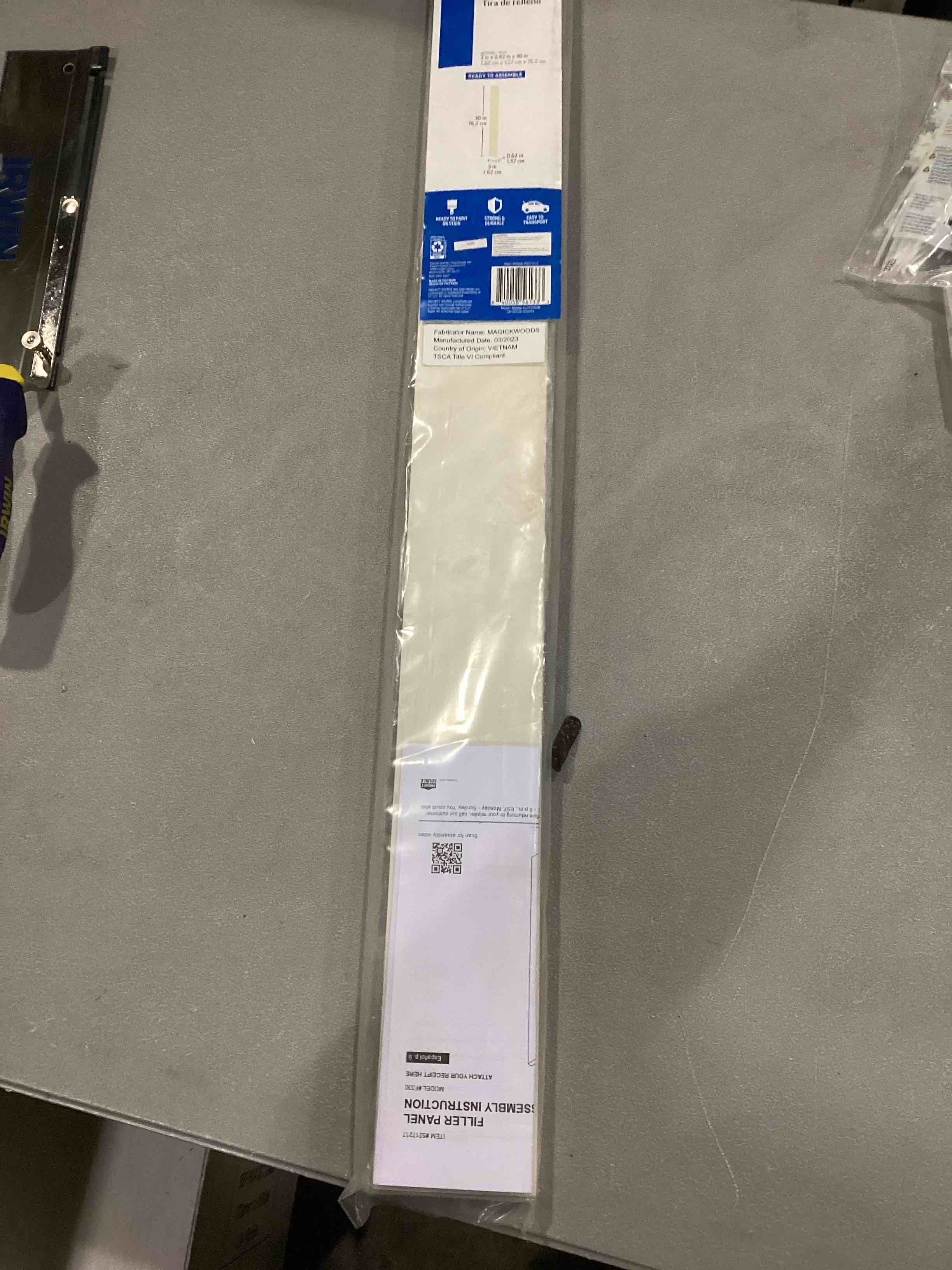 https://s3.amazonaws.com/lotting-images-prod/bidfta/RED6828833_1730983565040.jpeg