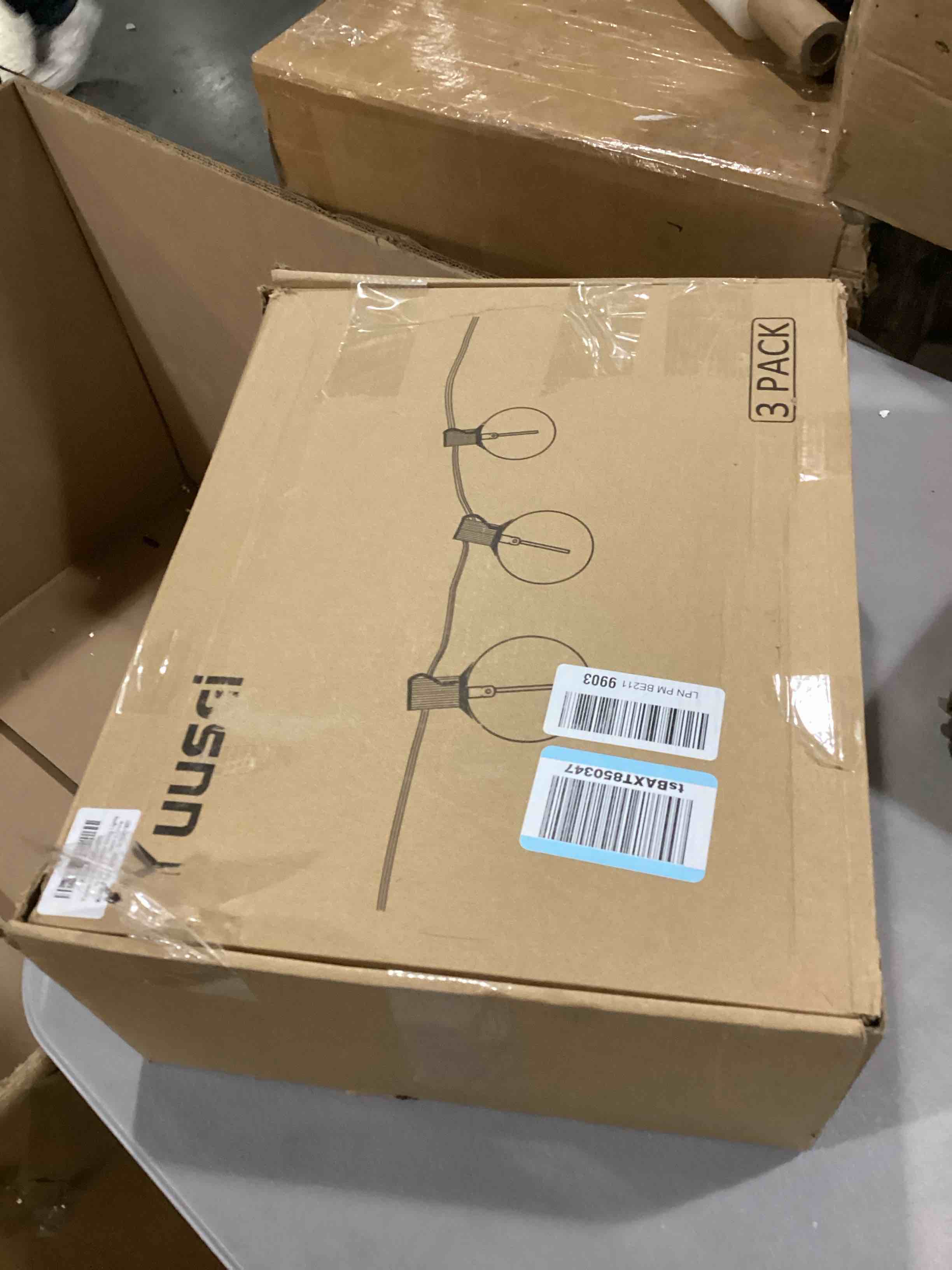 https://s3.amazonaws.com/lotting-images-prod/bidfta/RED6829162_1731335293713.jpeg