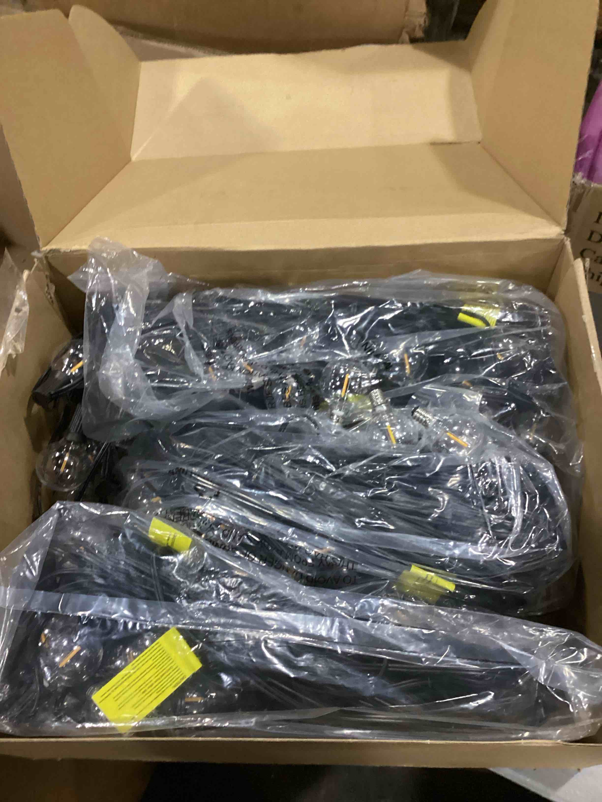 https://s3.amazonaws.com/lotting-images-prod/bidfta/RED6829162_1731335333043.jpeg
