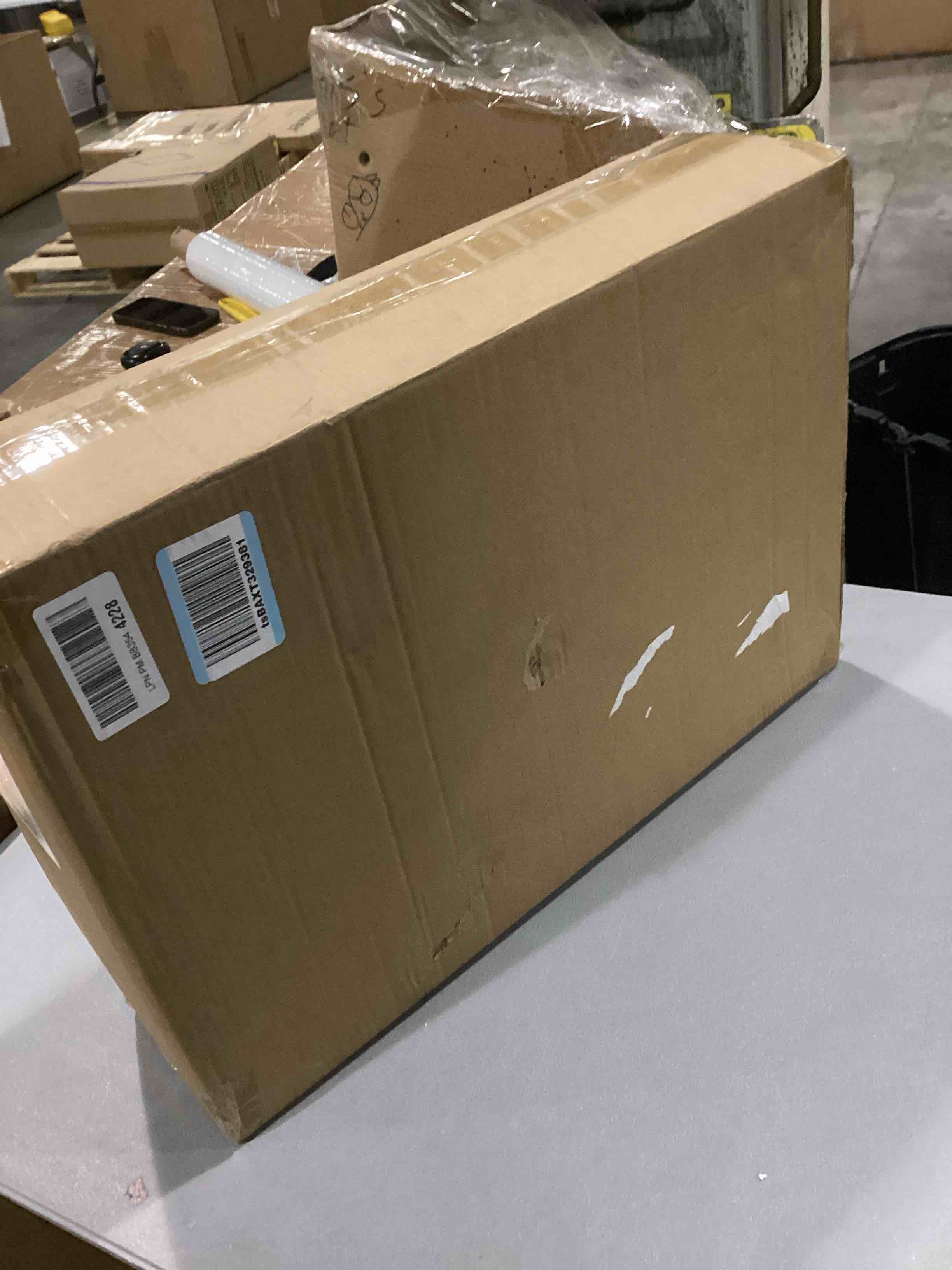 https://s3.amazonaws.com/lotting-images-prod/bidfta/RED6829209_1731342827086.jpeg