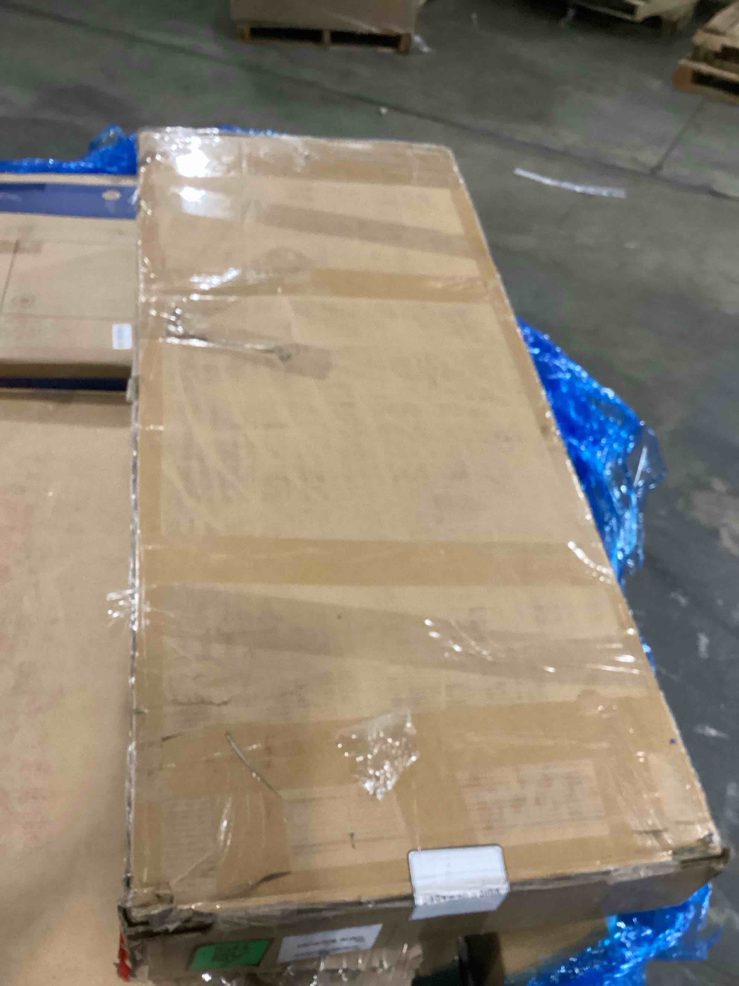 https://s3.amazonaws.com/lotting-images-prod/bidfta/RED6829546_1731526032393.jpeg