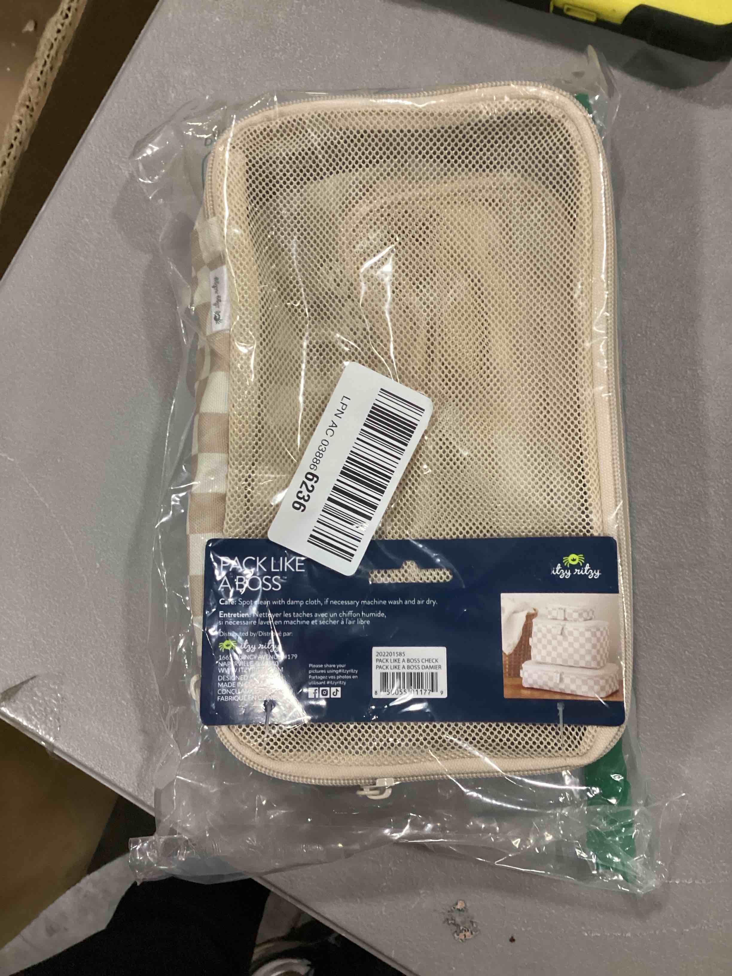 https://s3.amazonaws.com/lotting-images-prod/bidfta/RED6829844_1731686160859.jpeg