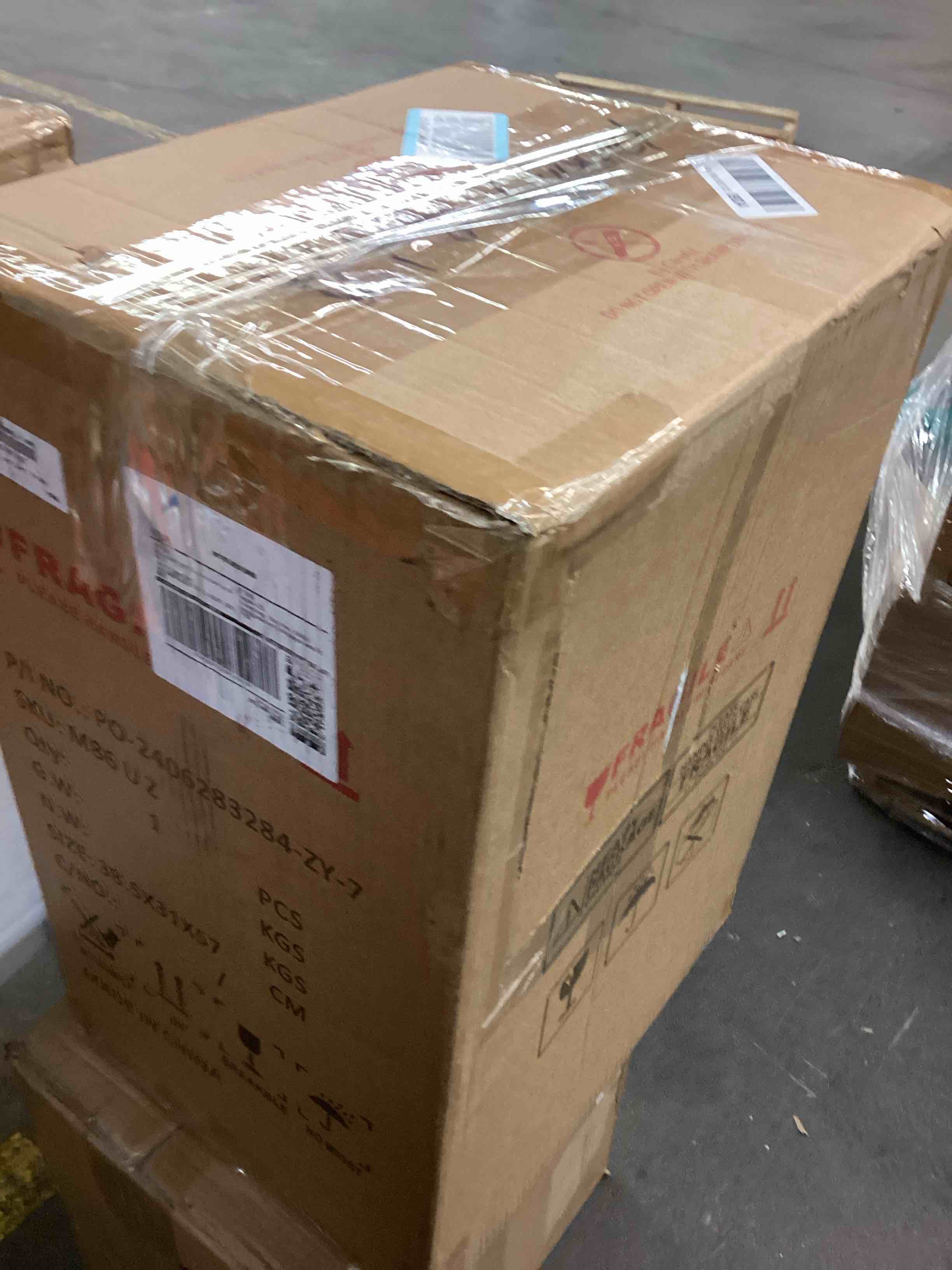 https://s3.amazonaws.com/lotting-images-prod/bidfta/RED6830071_1730392029022.jpeg