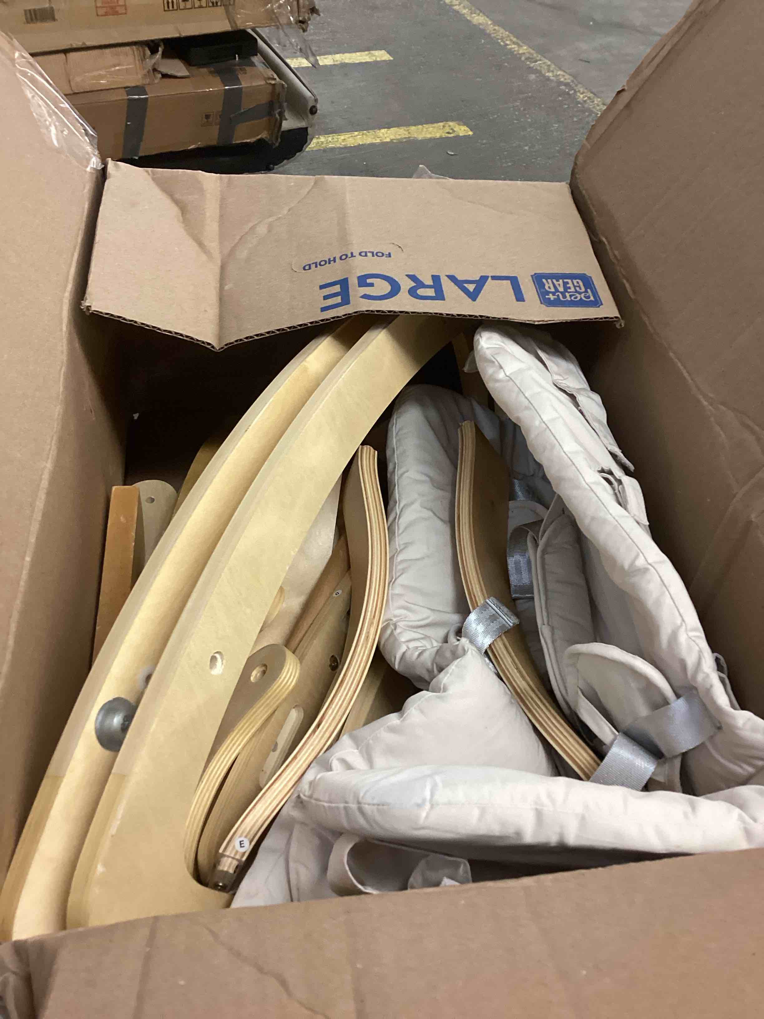 https://s3.amazonaws.com/lotting-images-prod/bidfta/RED6830087_1730397948422.jpeg
