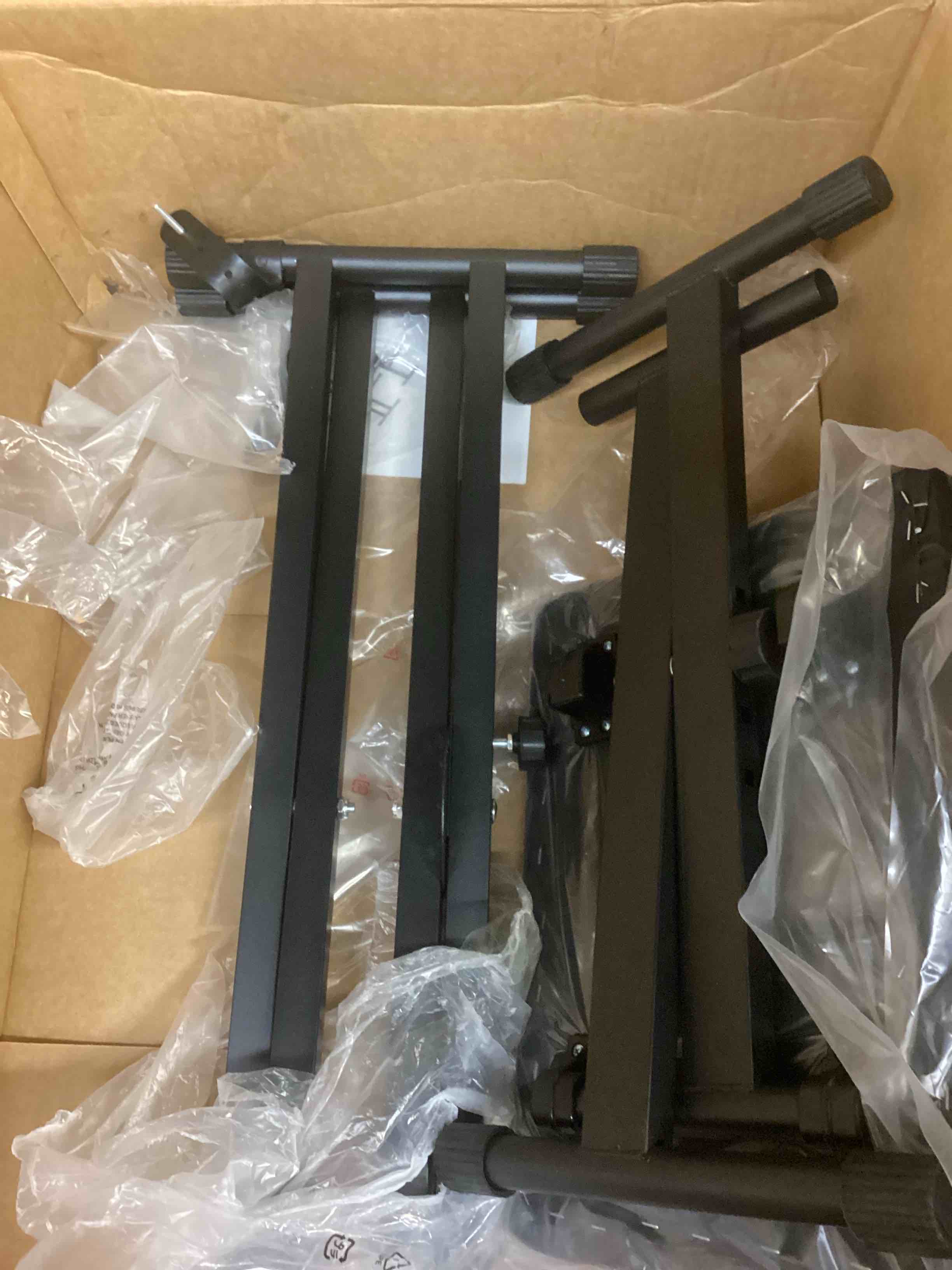 https://s3.amazonaws.com/lotting-images-prod/bidfta/RED6830605_1730200749440.jpeg