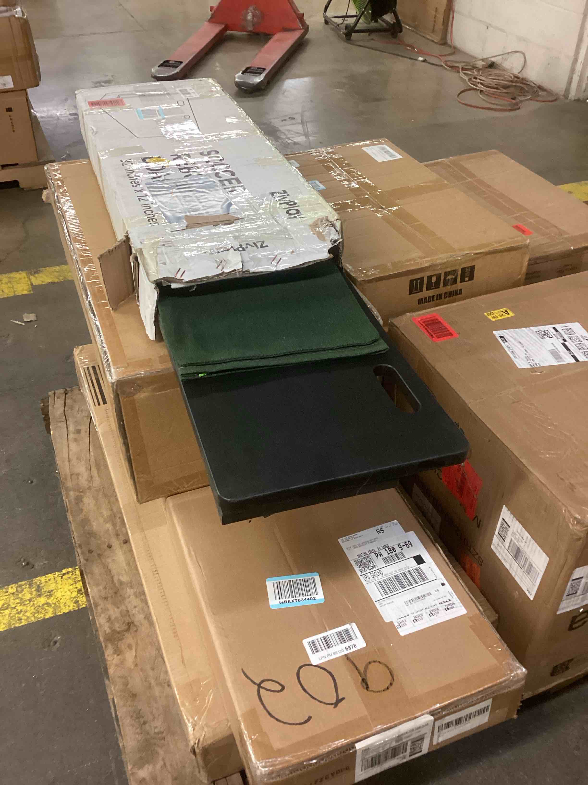 https://s3.amazonaws.com/lotting-images-prod/bidfta/RED6830626_1730205087041.jpeg