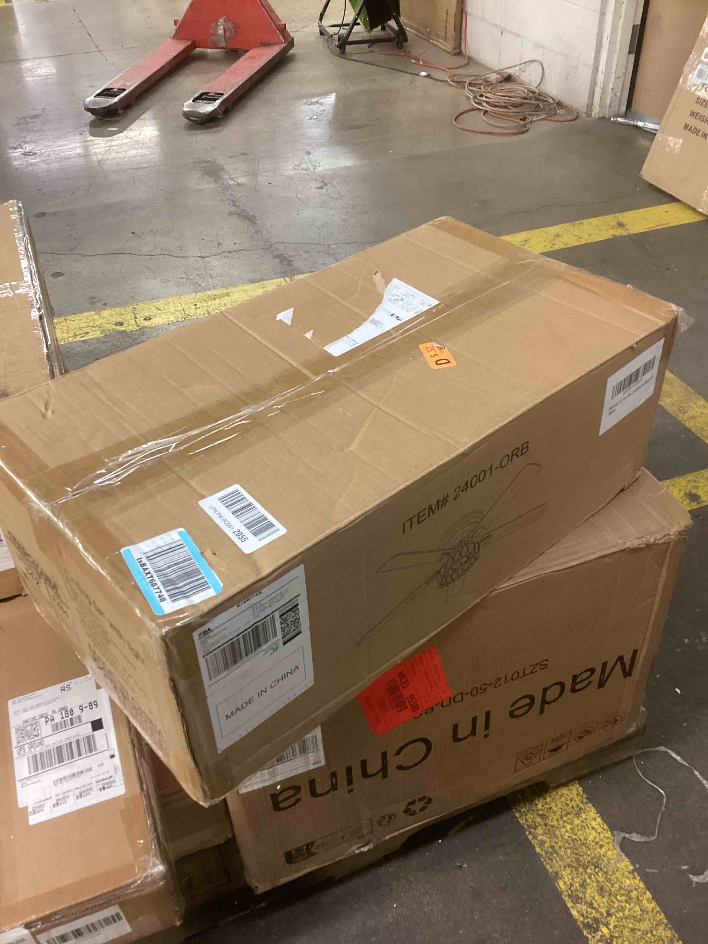 https://s3.amazonaws.com/lotting-images-prod/bidfta/RED6830629_1730205445635.jpeg