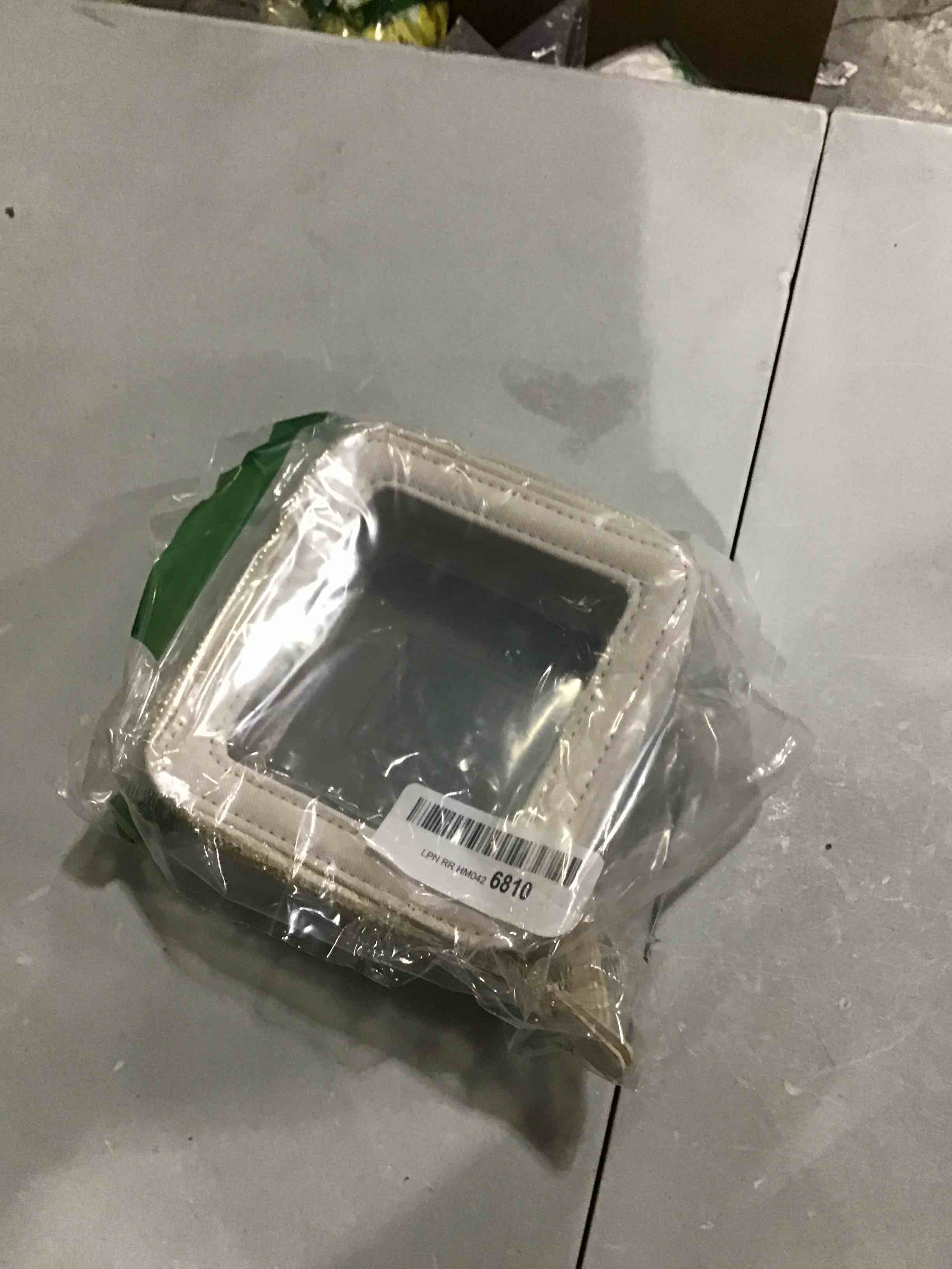 https://s3.amazonaws.com/lotting-images-prod/bidfta/RED6831548_1730123827083.jpeg