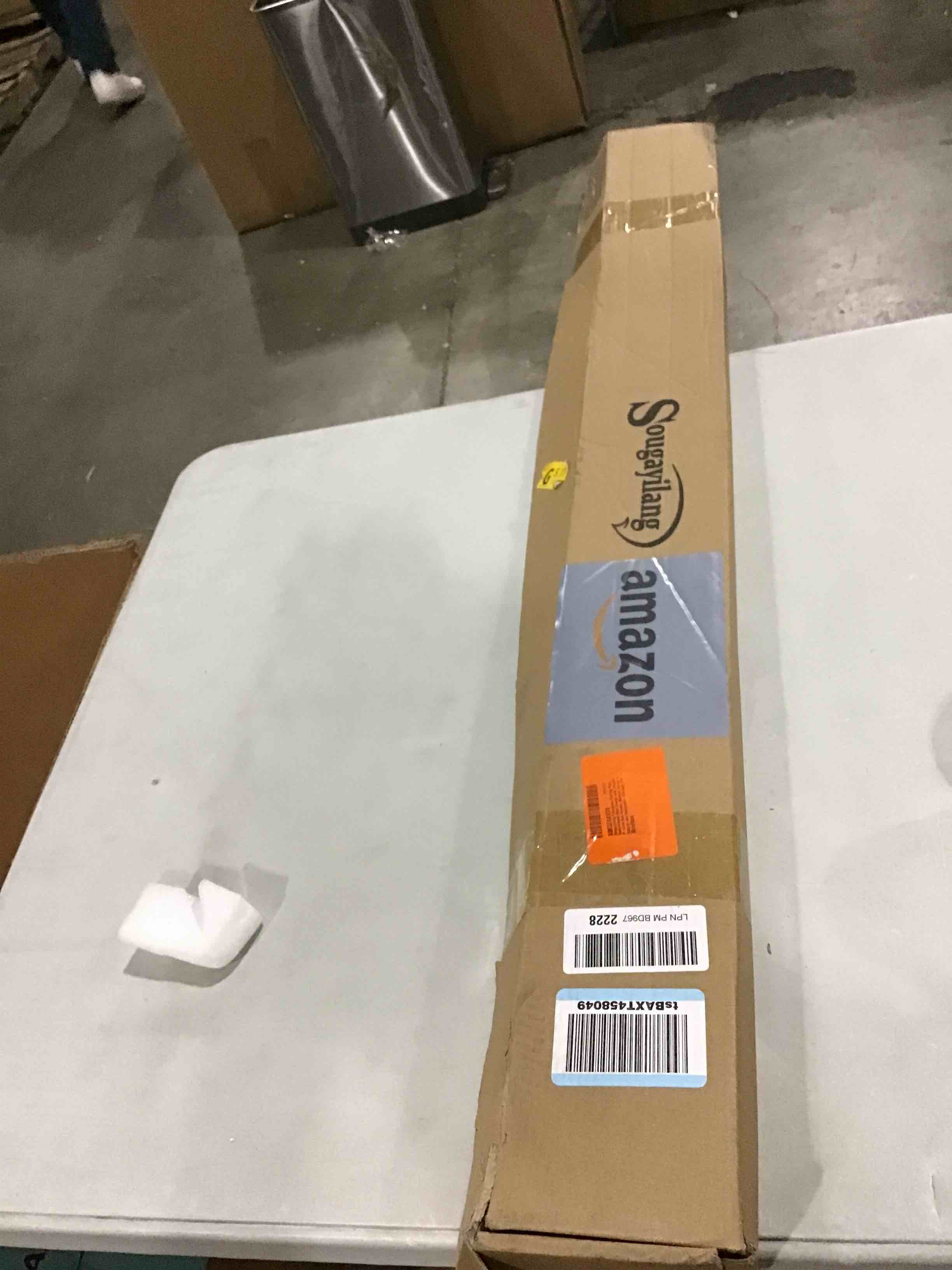 https://s3.amazonaws.com/lotting-images-prod/bidfta/RED6831592_1730136452363.jpeg