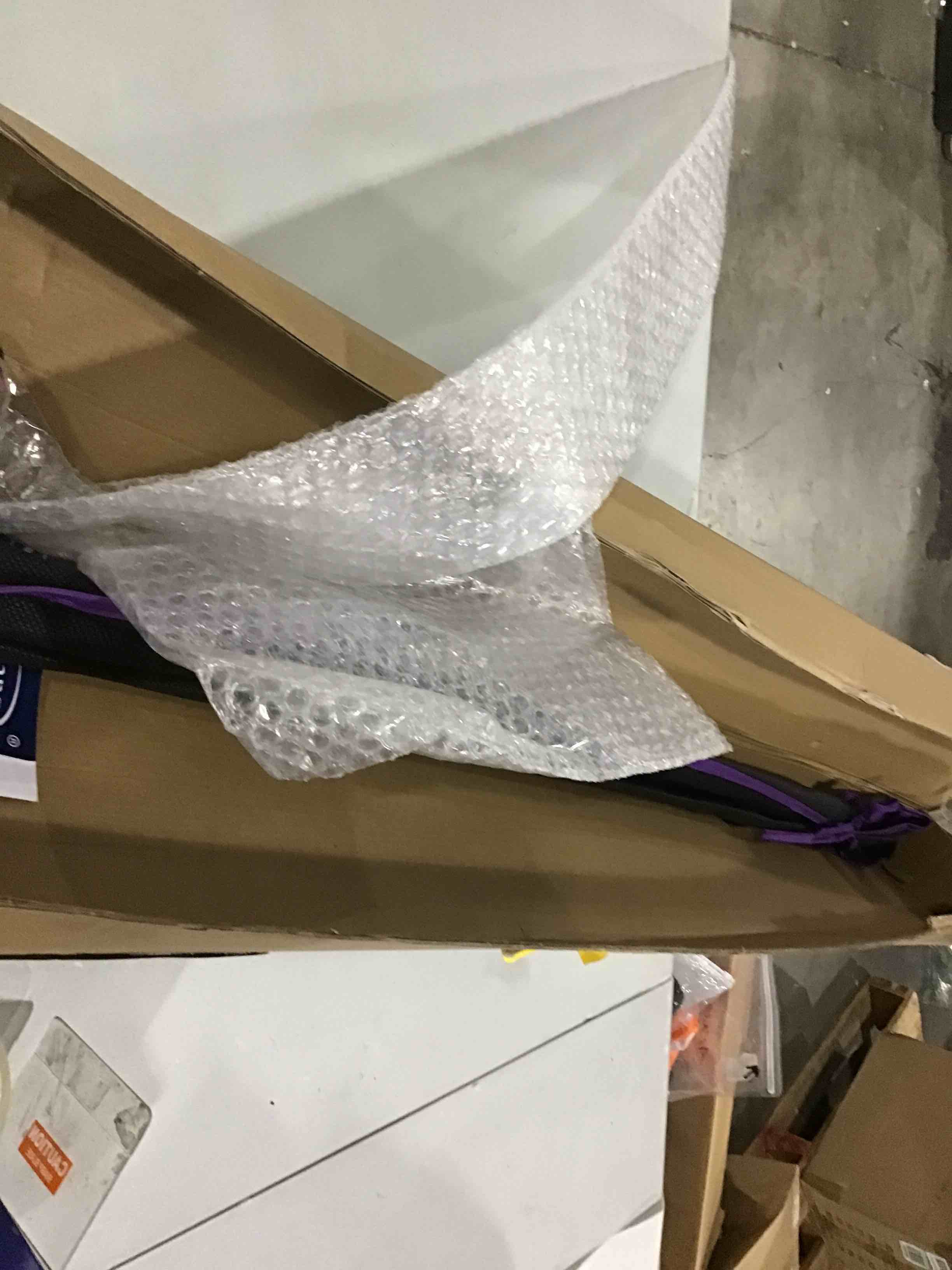 https://s3.amazonaws.com/lotting-images-prod/bidfta/RED6831592_1730136468862.jpeg