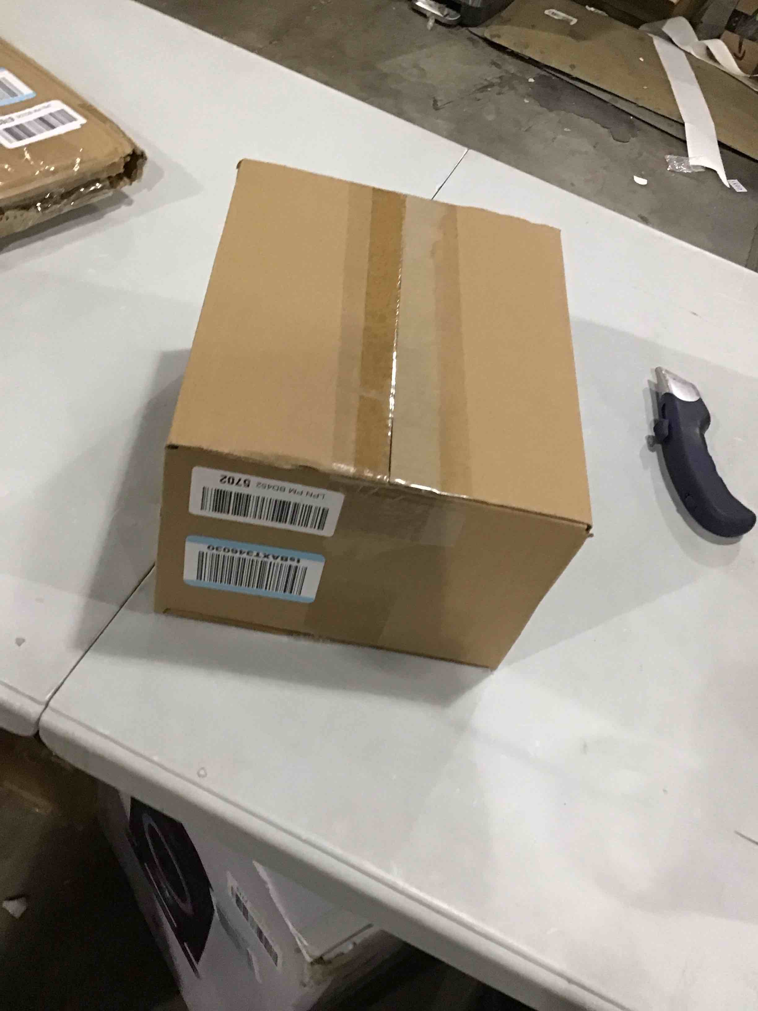 https://s3.amazonaws.com/lotting-images-prod/bidfta/RED6831775_1730301647869.jpeg