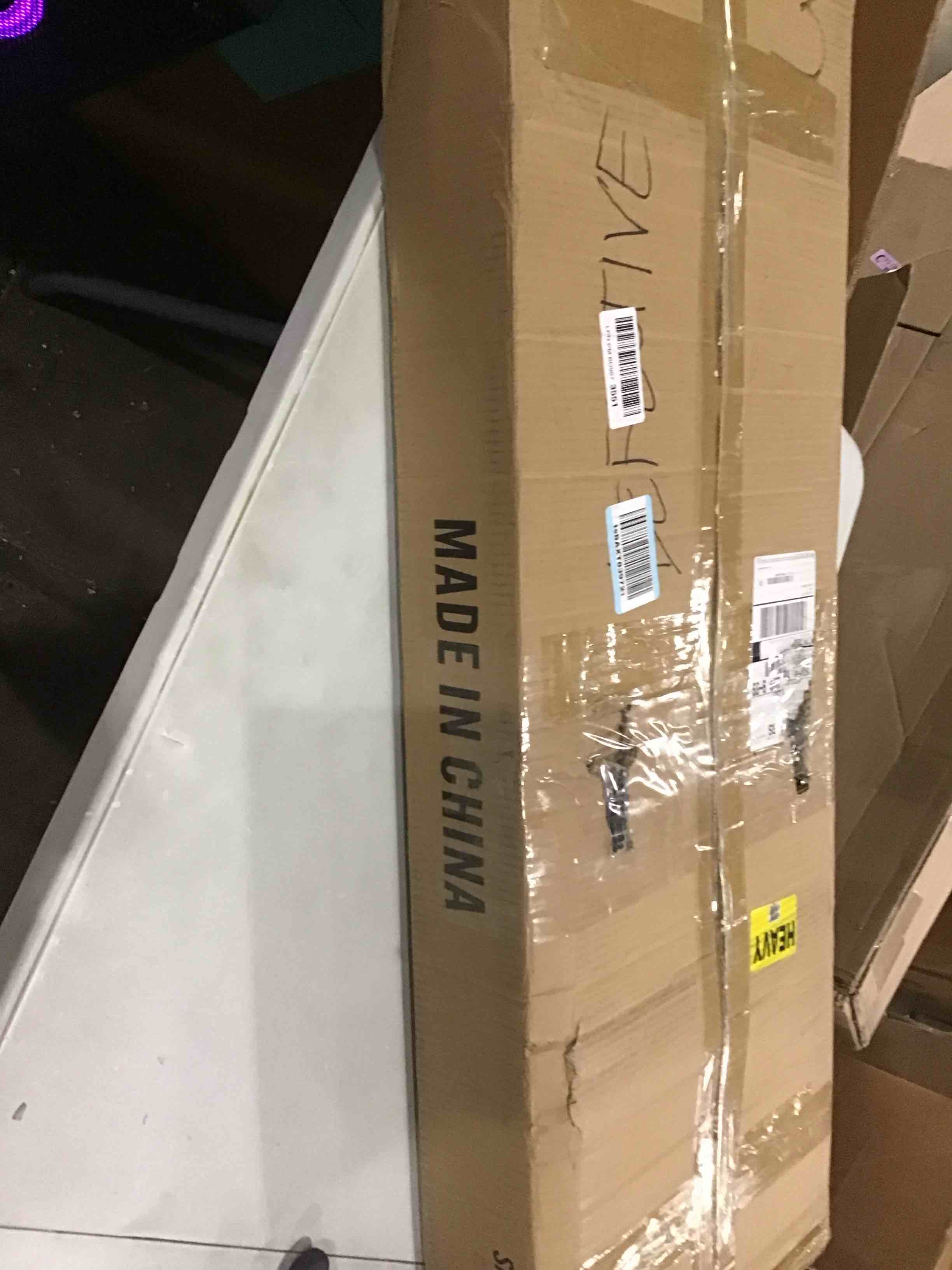https://s3.amazonaws.com/lotting-images-prod/bidfta/RED6831913_1730394633132.jpeg