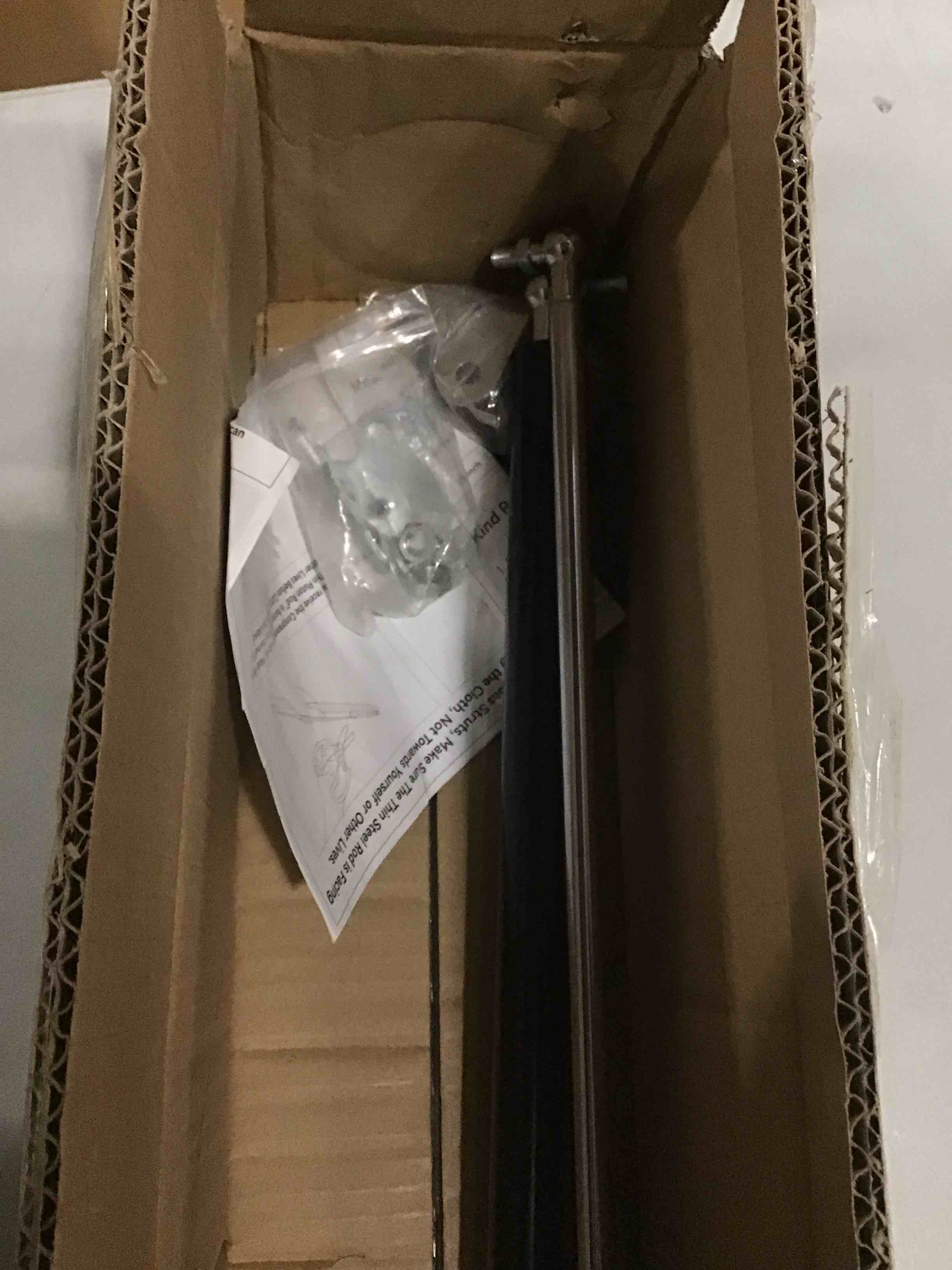 https://s3.amazonaws.com/lotting-images-prod/bidfta/RED6831997_1730467037369.jpeg