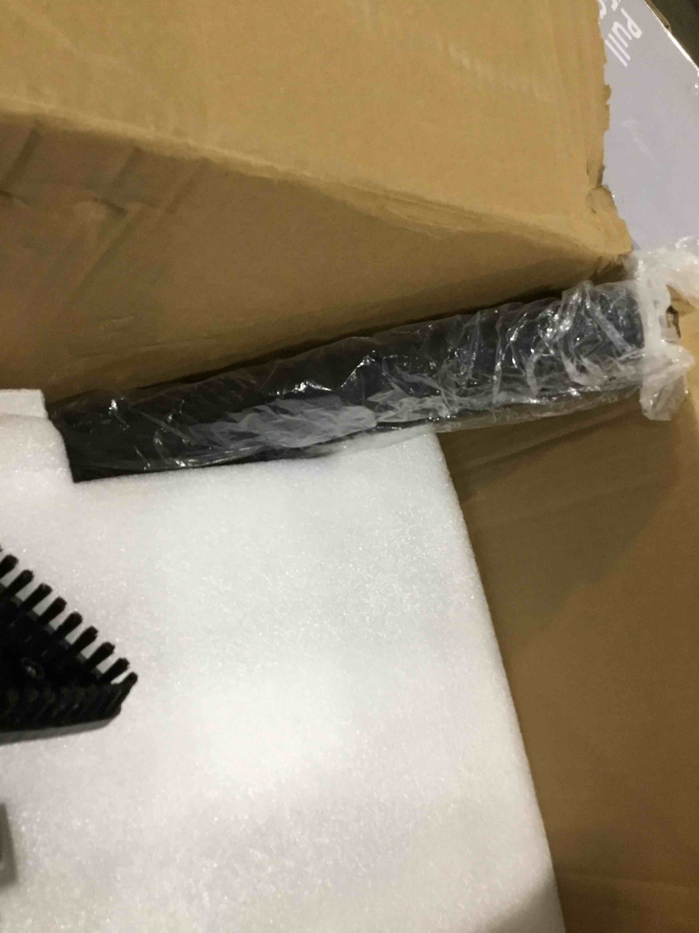 https://s3.amazonaws.com/lotting-images-prod/bidfta/RED6832127_1730830880681.jpeg