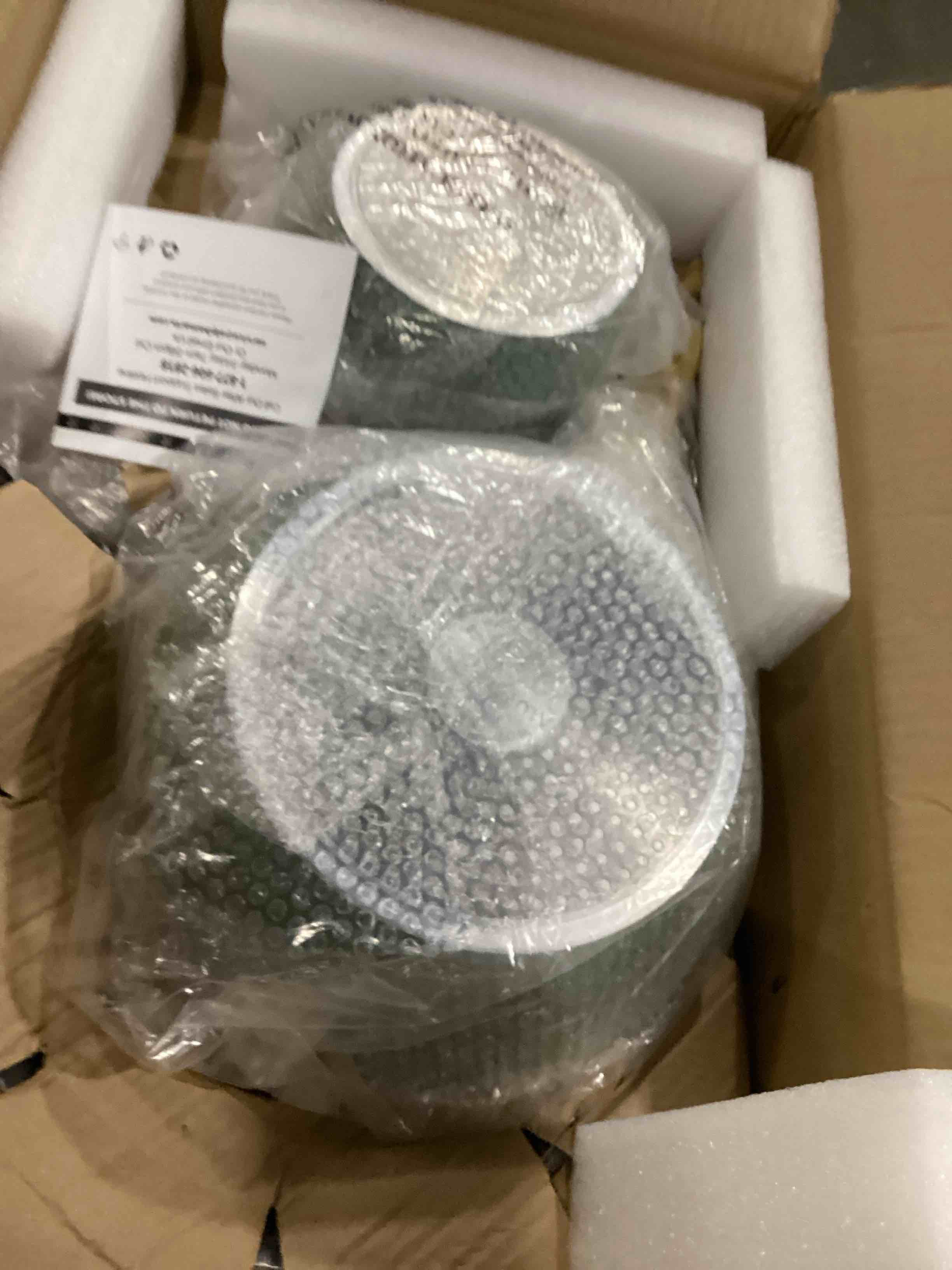 https://s3.amazonaws.com/lotting-images-prod/bidfta/RED6833219_1730739341261.jpeg